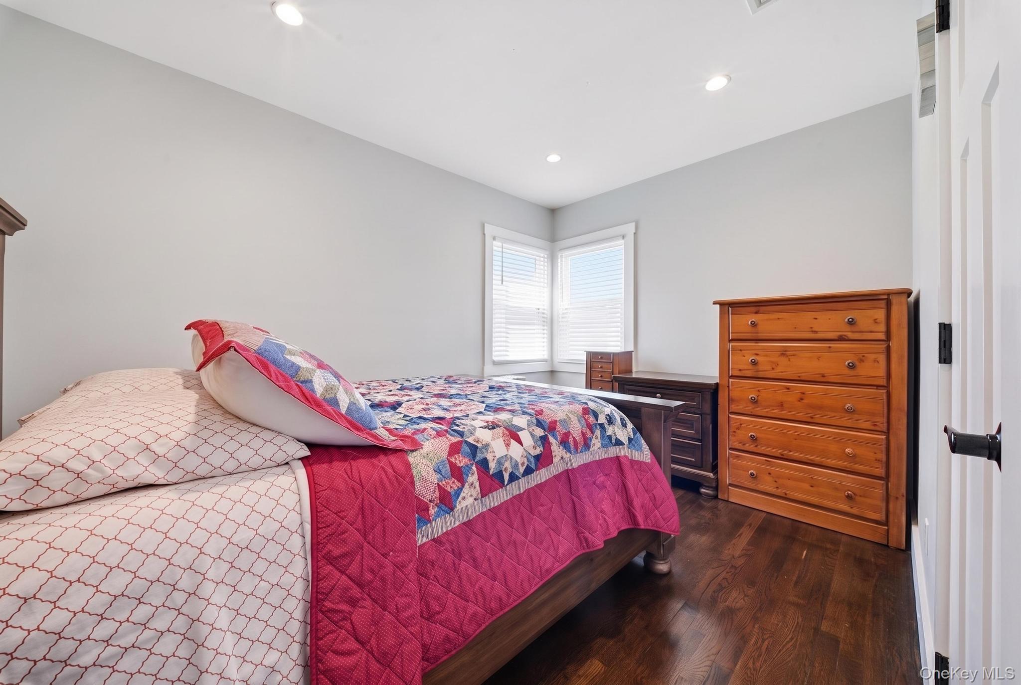 Single Family Devon Road Nassau County, NY 11714, MLS-1048948-16