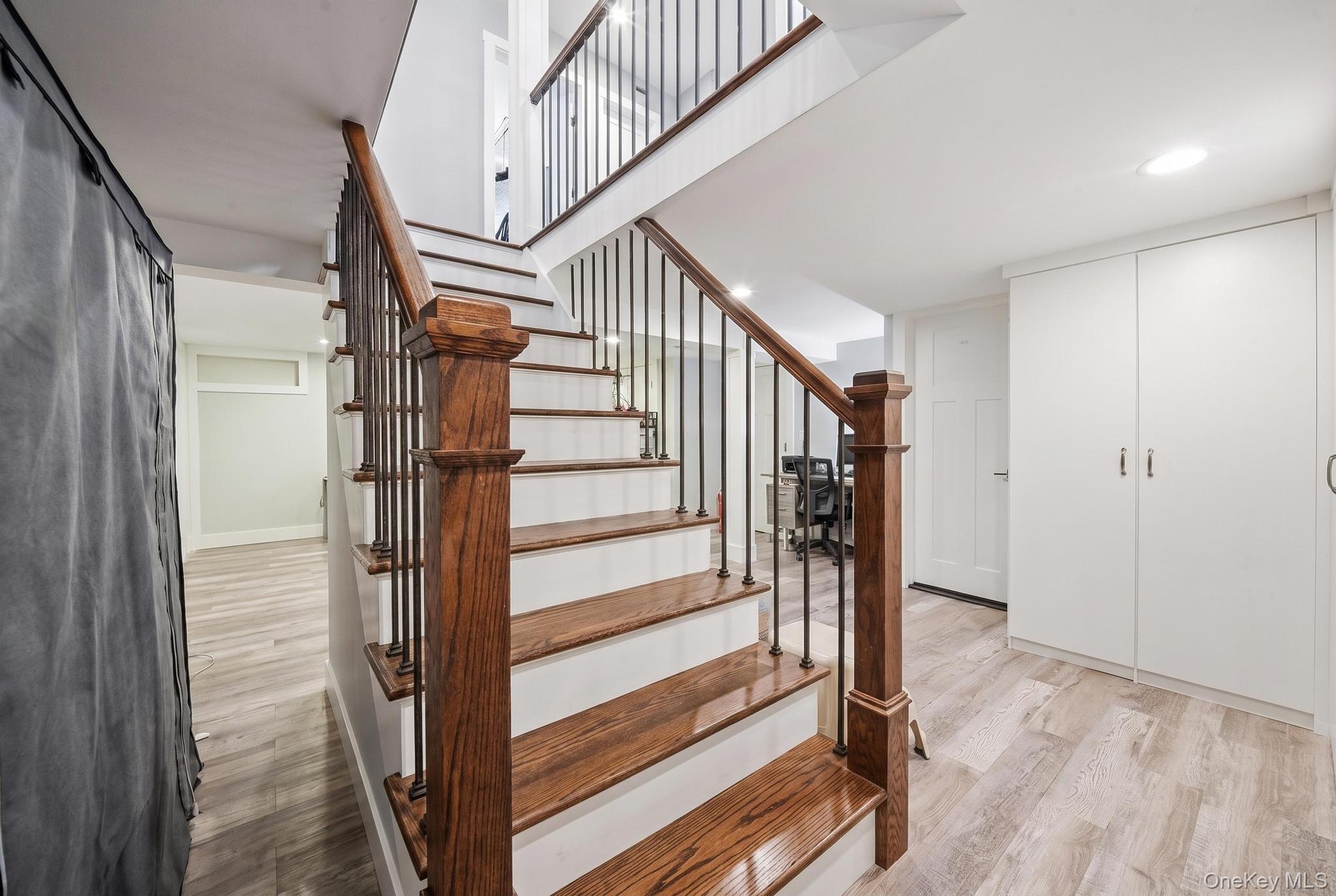 Single Family Devon Road Nassau County, NY 11714, MLS-1048948-20