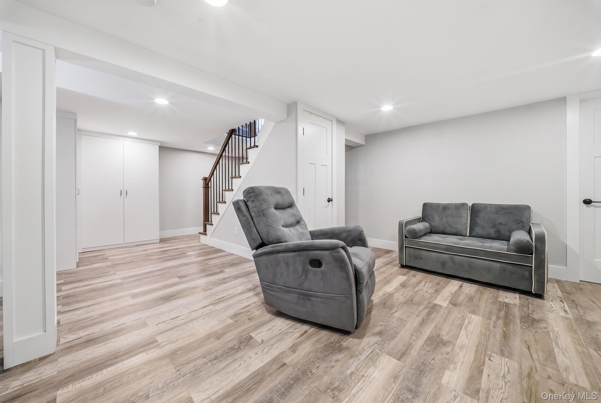 Single Family Devon Road Nassau County, NY 11714, MLS-1048948-21