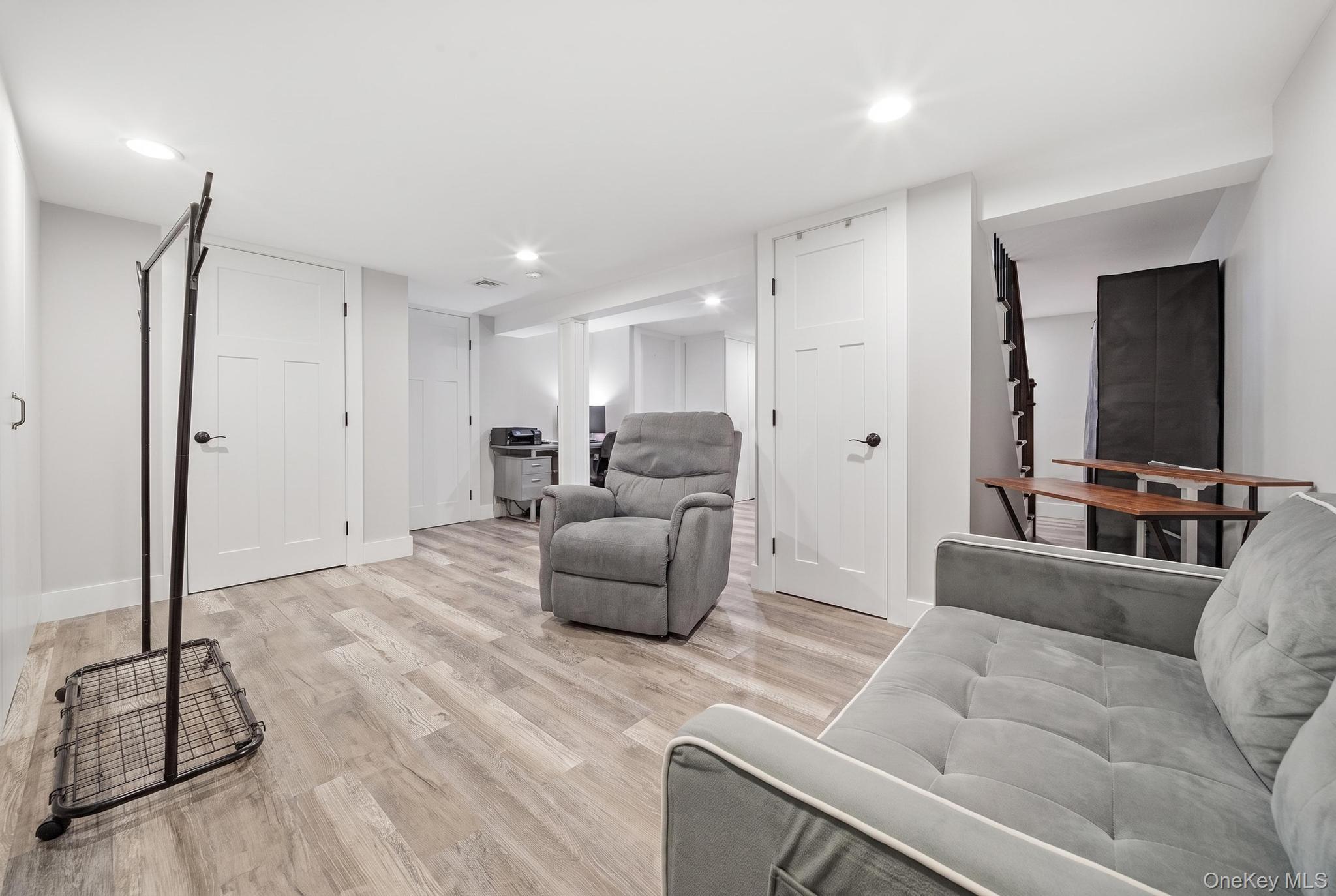 Single Family Devon Road Nassau County, NY 11714, MLS-1048948-22