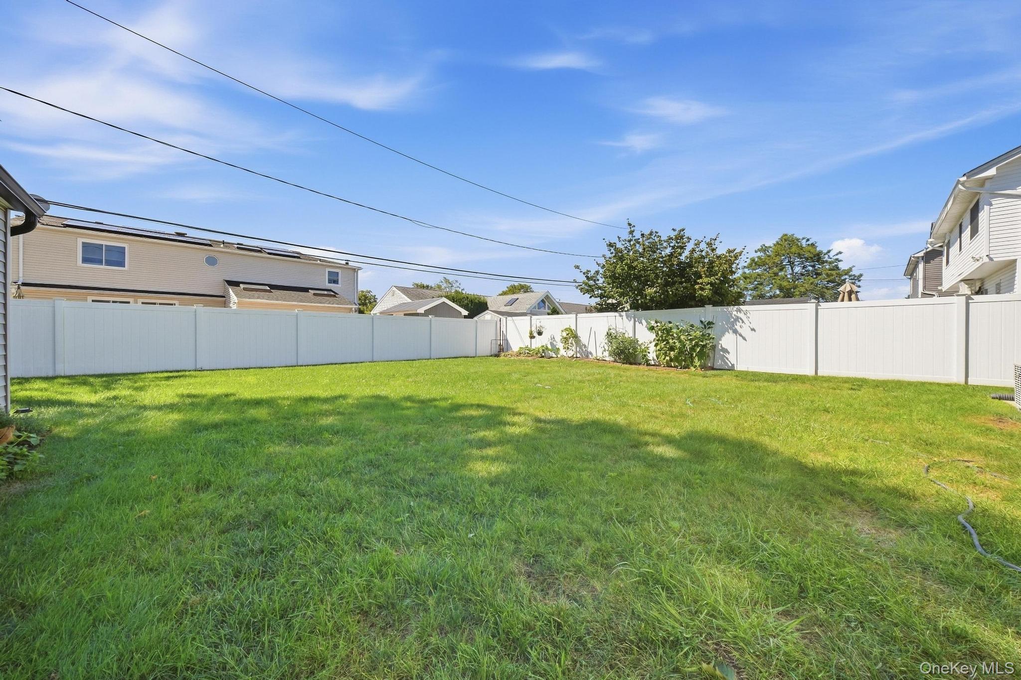 Single Family Devon Road Nassau County, NY 11714, MLS-1048948-26