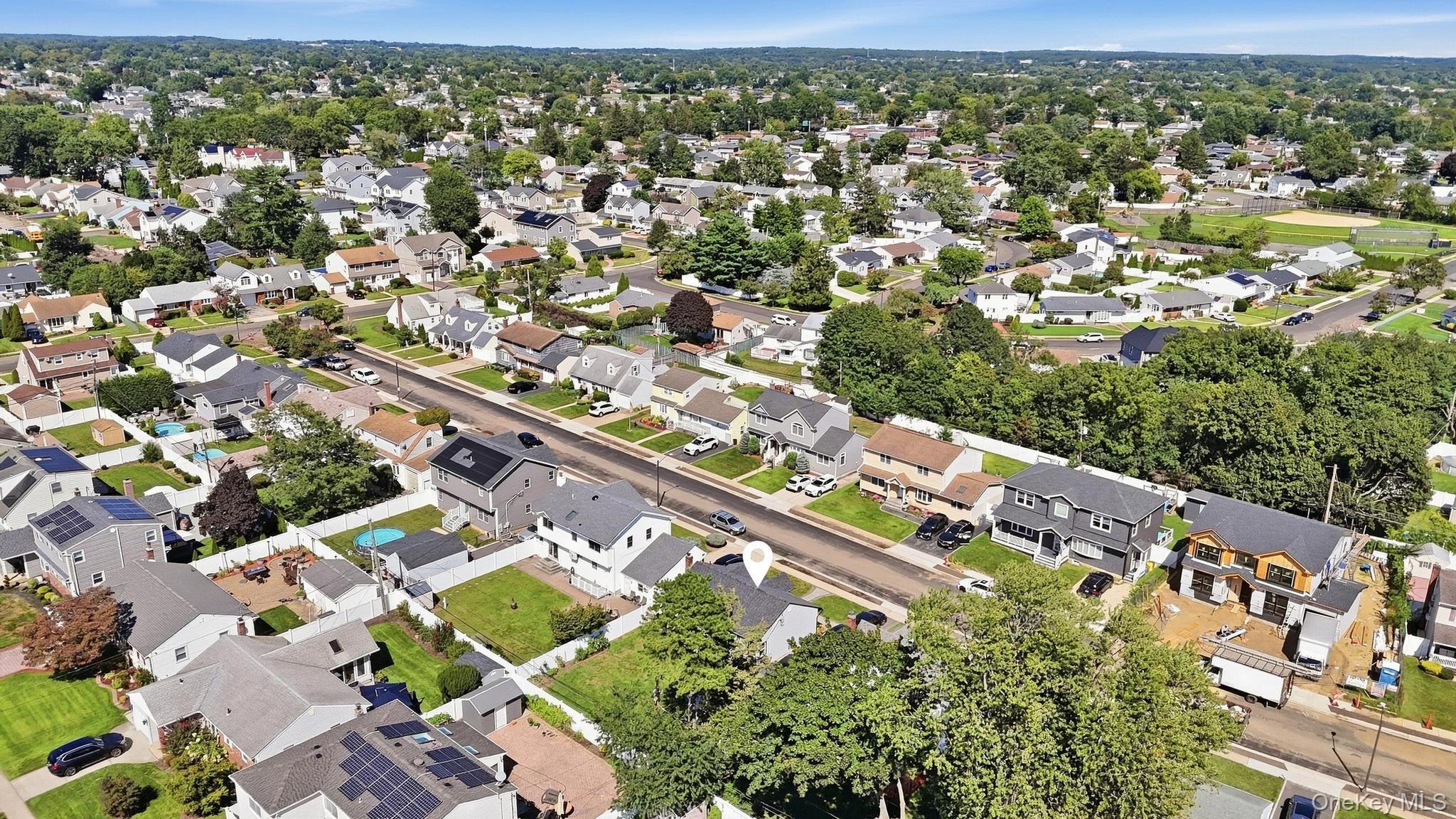 Single Family Devon Road  Nassau County, NY 11714, MLS-1048948-31