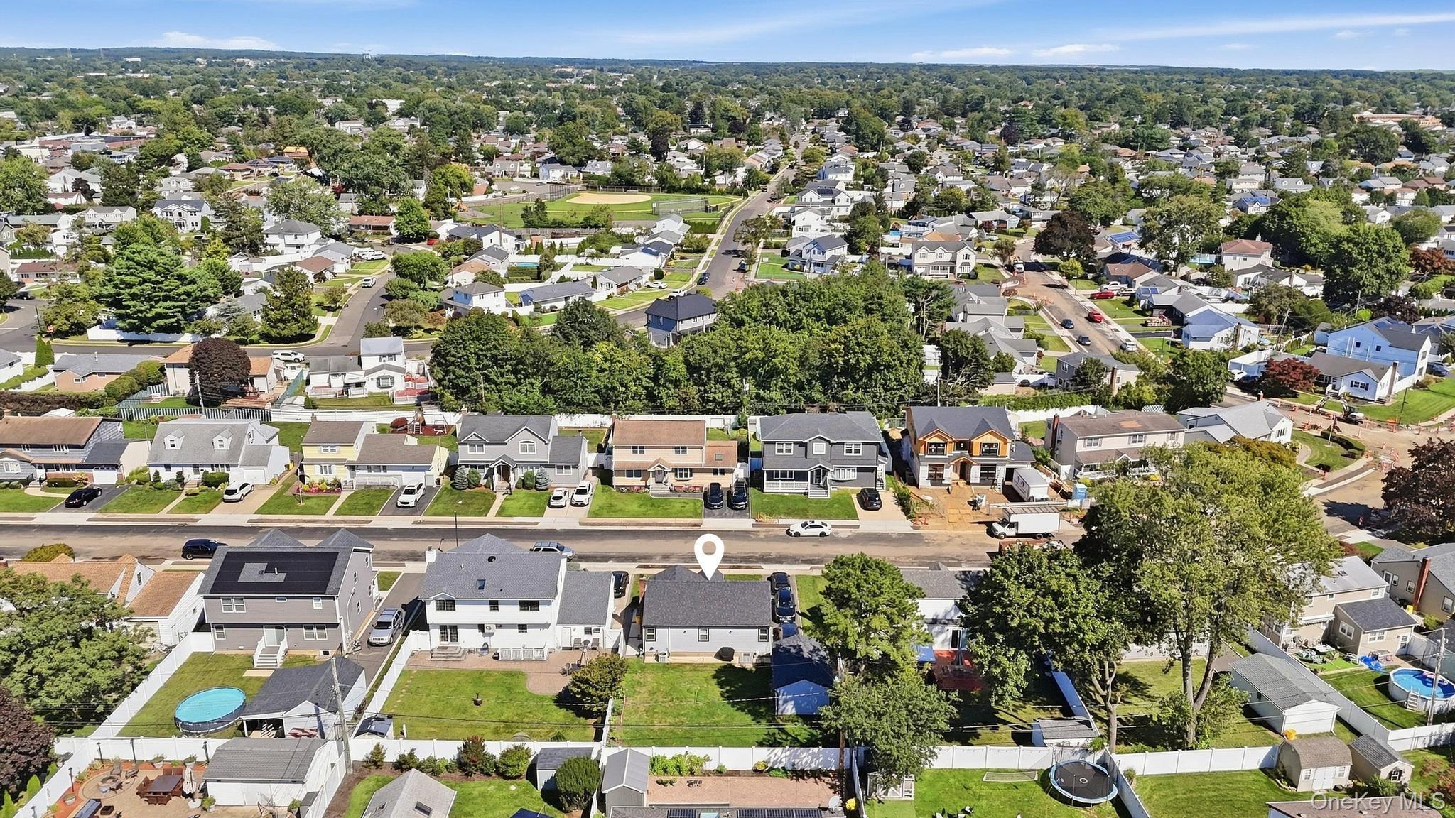 Single Family Devon Road Nassau County, NY 11714, MLS-1048948-4