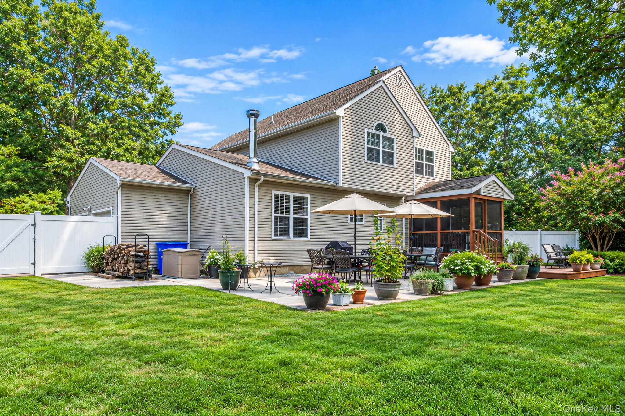 Single Family Sommerset Drive  Suffolk County, NY 11980, MLS-1048955-35