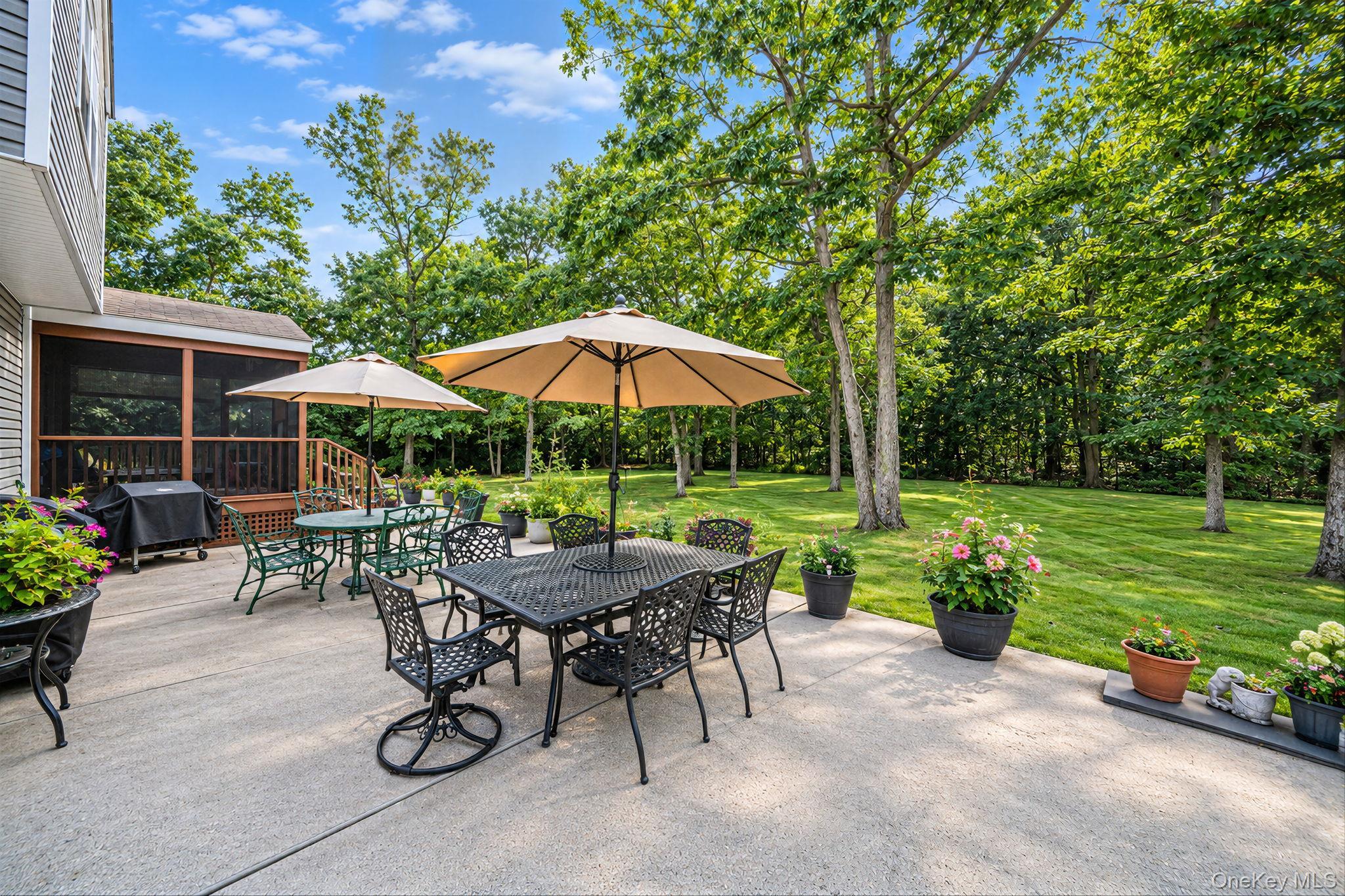 Single Family Sommerset Drive  Suffolk County, NY 11980, MLS-1048955-39