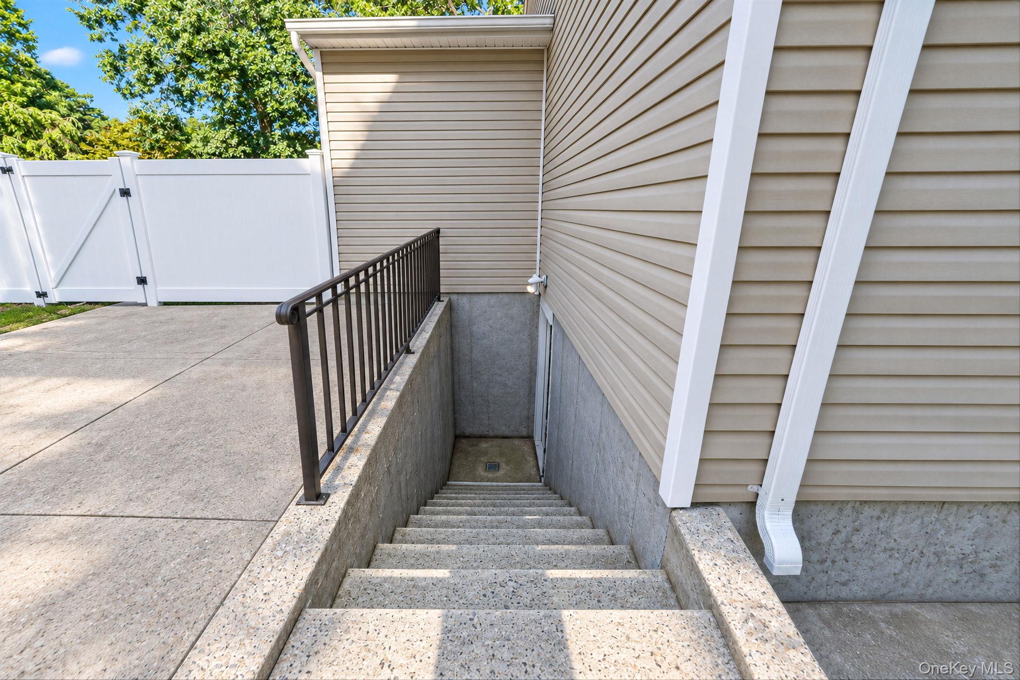 Single Family Sommerset Drive  Suffolk County, NY 11980, MLS-1048955-41