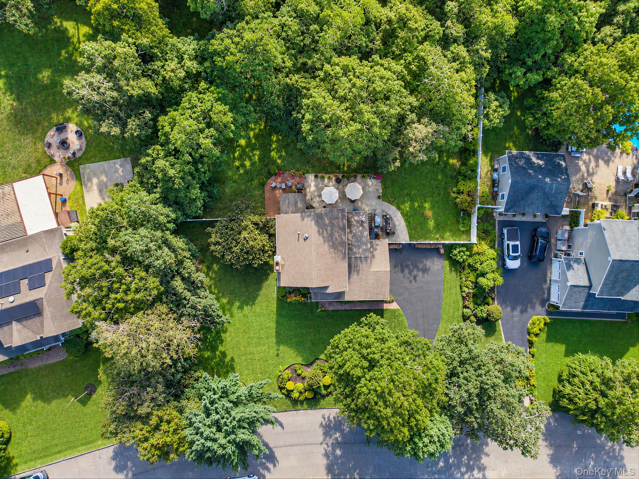 Single Family Sommerset Drive  Suffolk County, NY 11980, MLS-1048955-5