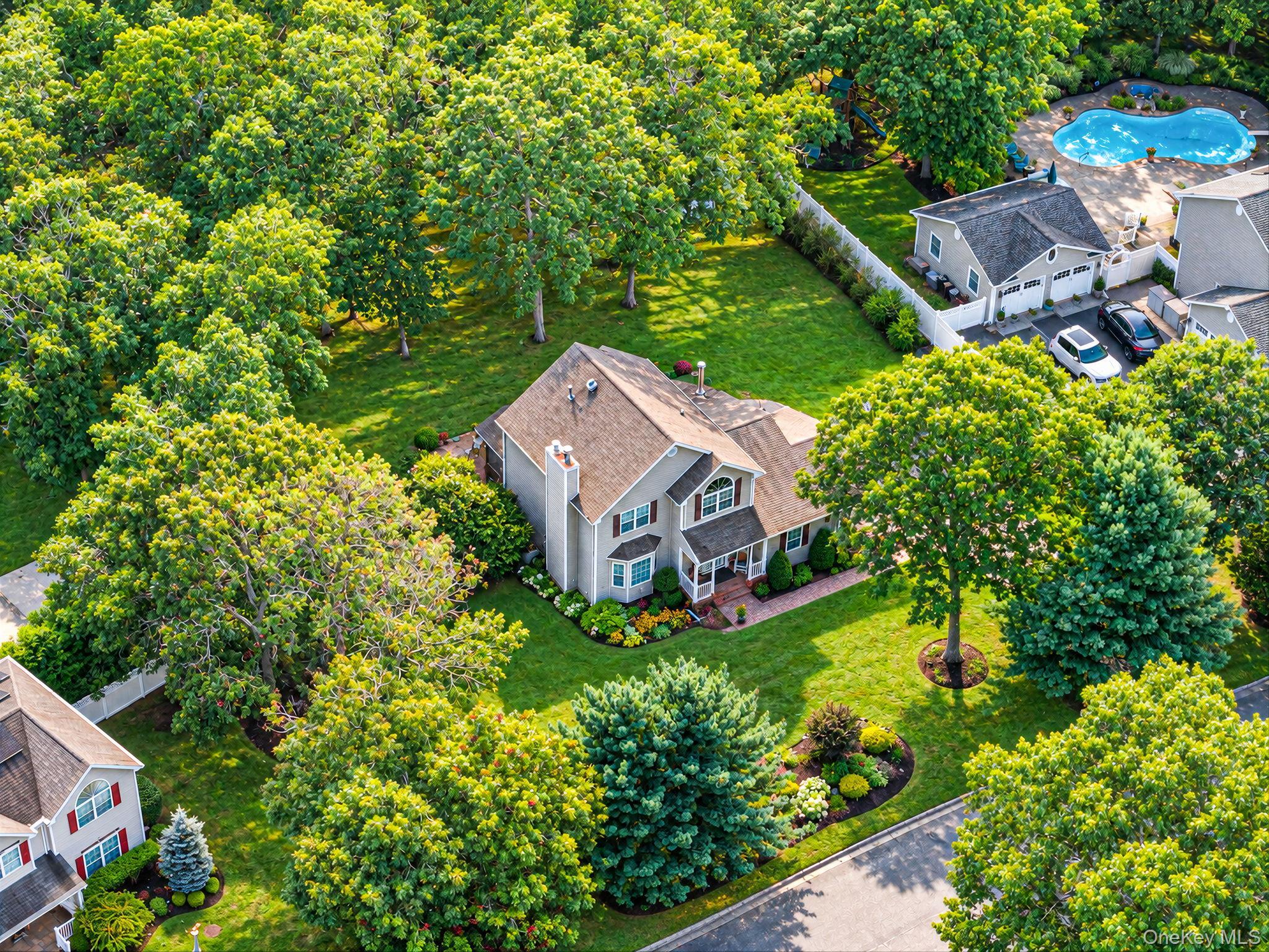 Single Family Sommerset Drive  Suffolk County, NY 11980, MLS-1048955-6