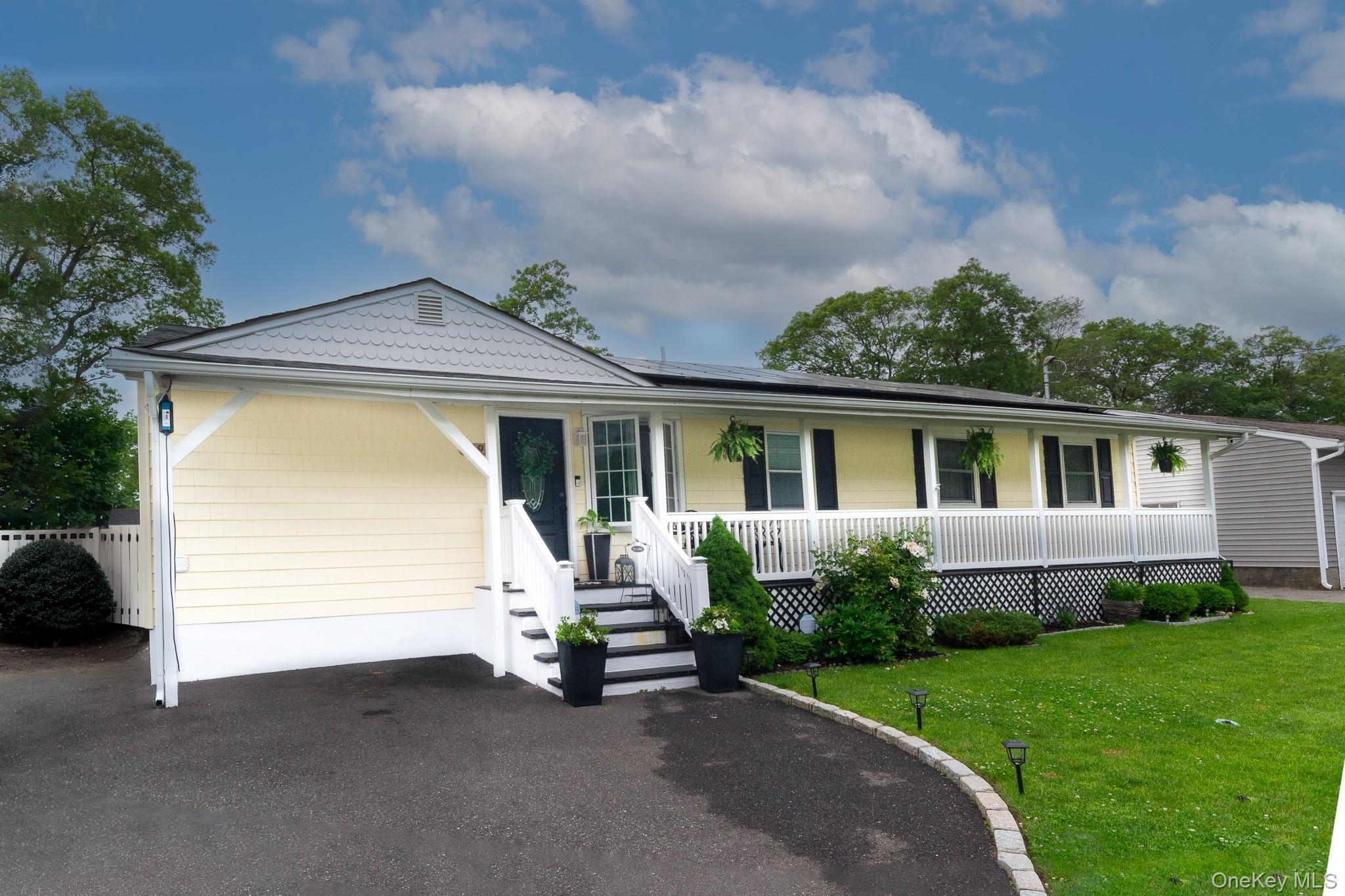 Single Family Lincoln Avenue  Suffolk County, NY 11741, MLS-1048957-2