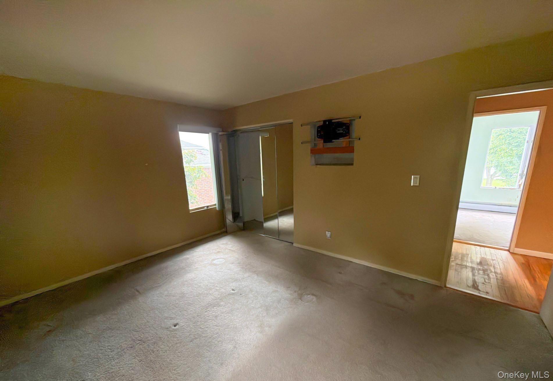 Single Family Eagle Lane Nassau County, NY 11735, MLS-1048962-16