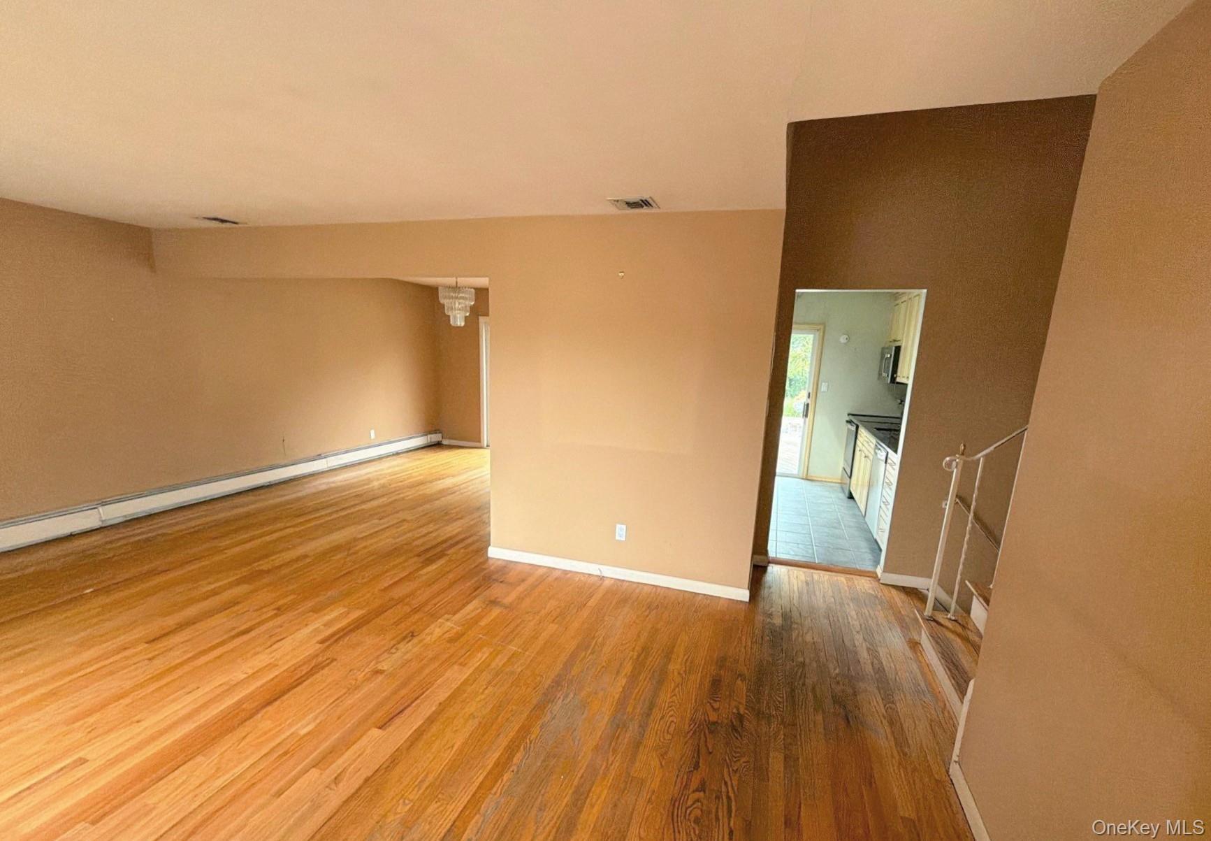 Single Family Eagle Lane Nassau County, NY 11735, MLS-1048962-2