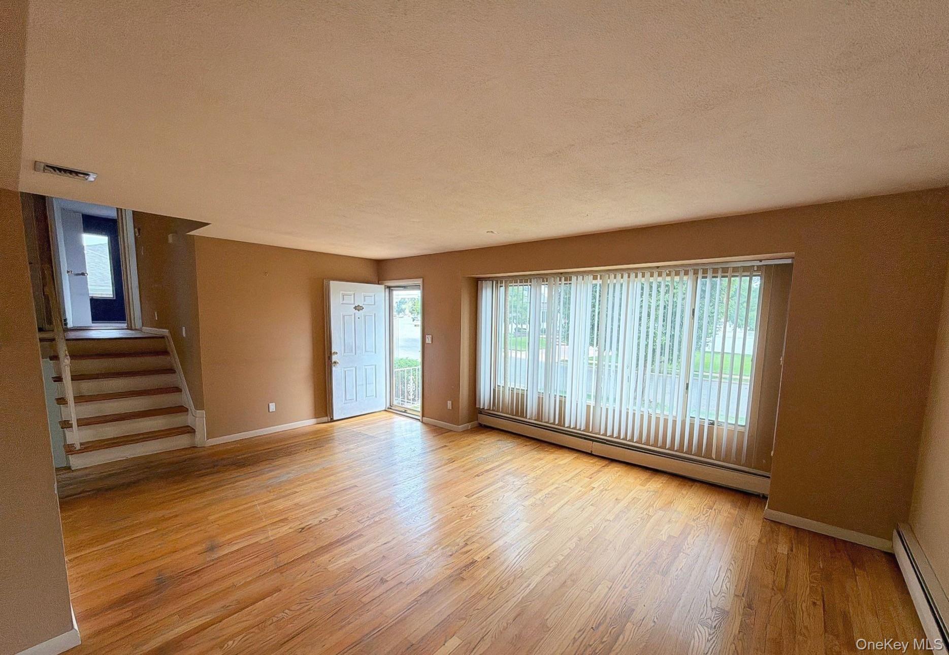 Single Family Eagle Lane Nassau County, NY 11735, MLS-1048962-3