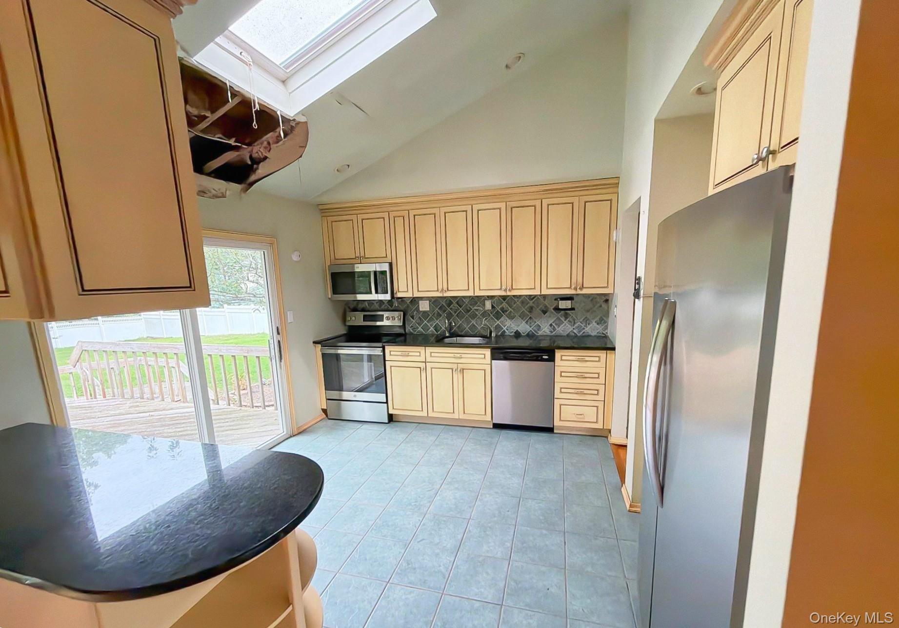 Single Family Eagle Lane Nassau County, NY 11735, MLS-1048962-6