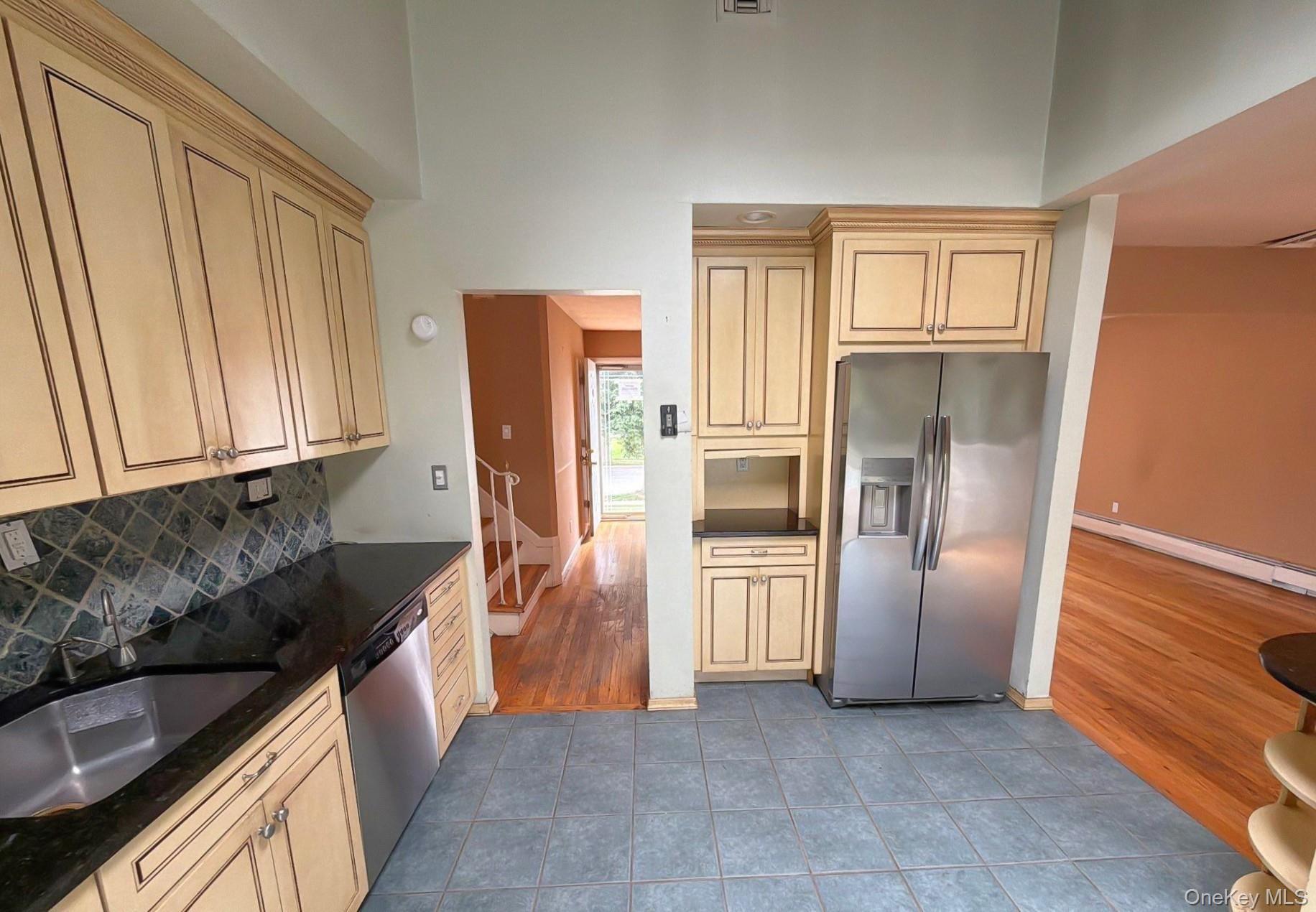Single Family Eagle Lane Nassau County, NY 11735, MLS-1048962-8