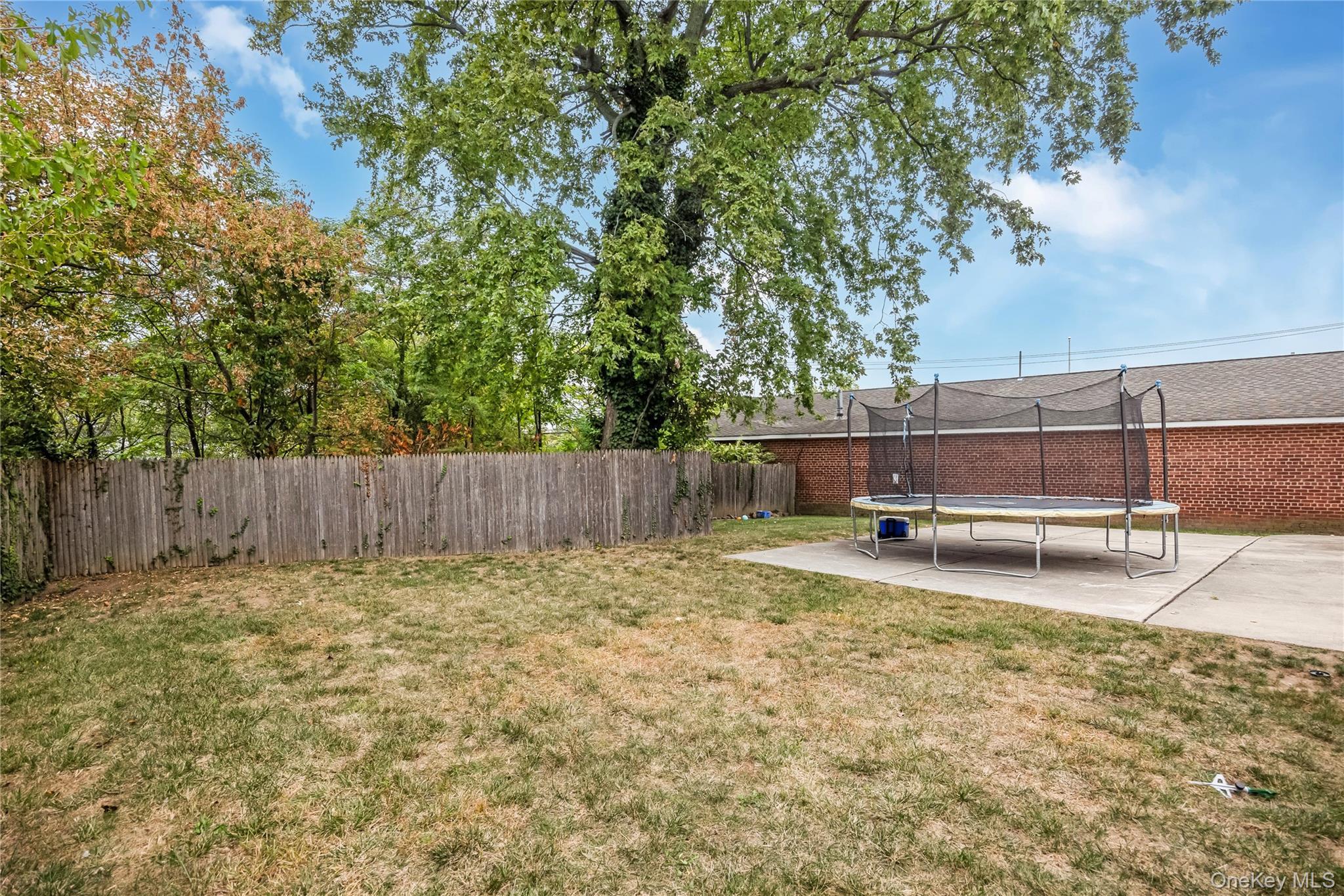 Single Family Bayside Avenue  Nassau County, NY 11572, MLS-1048963-6