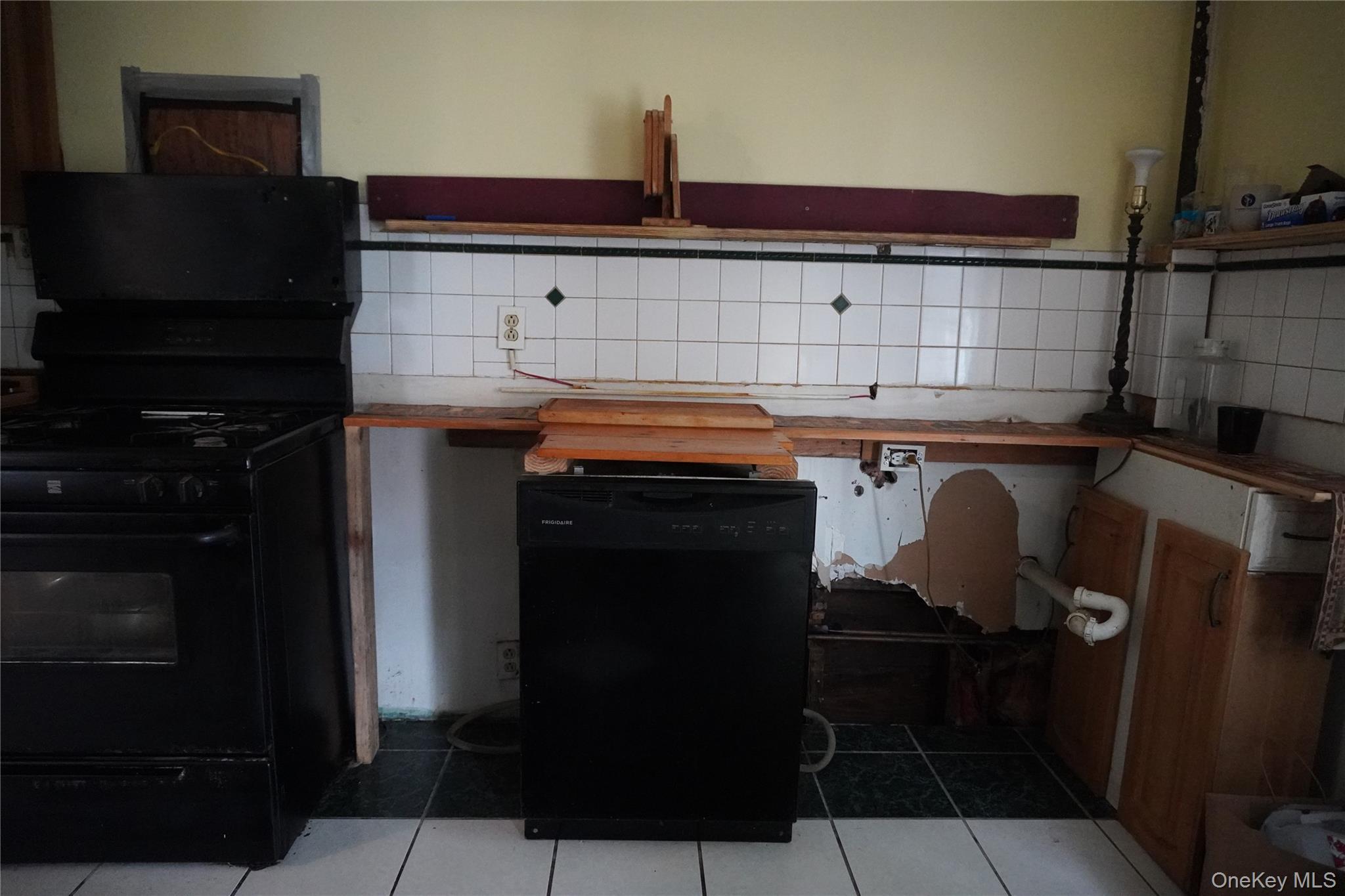 Single Family Grace Avenue  Bronx, NY 10466, MLS-1048968-12