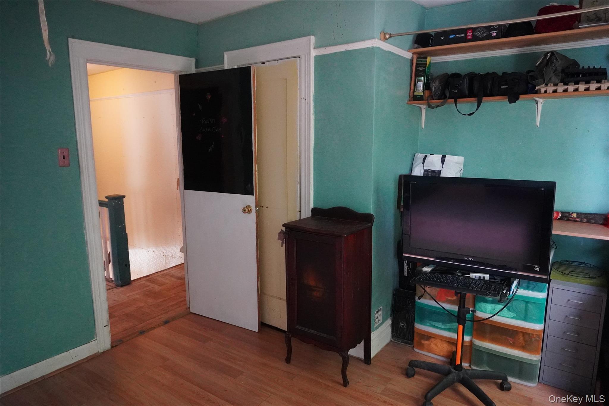 Single Family Grace Avenue  Bronx, NY 10466, MLS-1048968-19