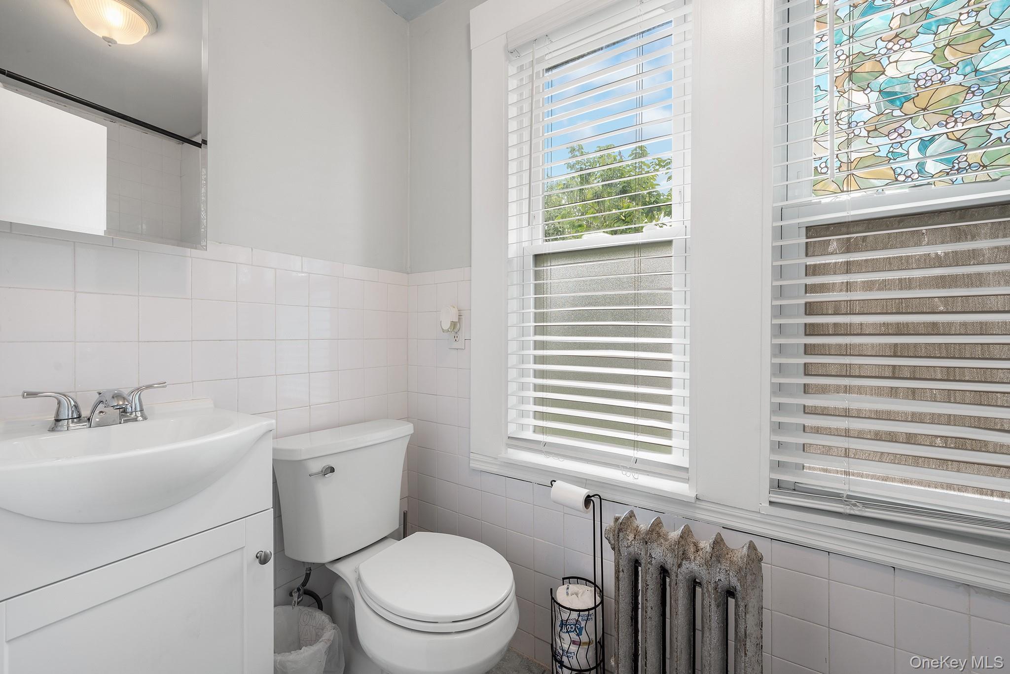 Single Family 200th Street  Queens, NY 11412, MLS-1048969-10