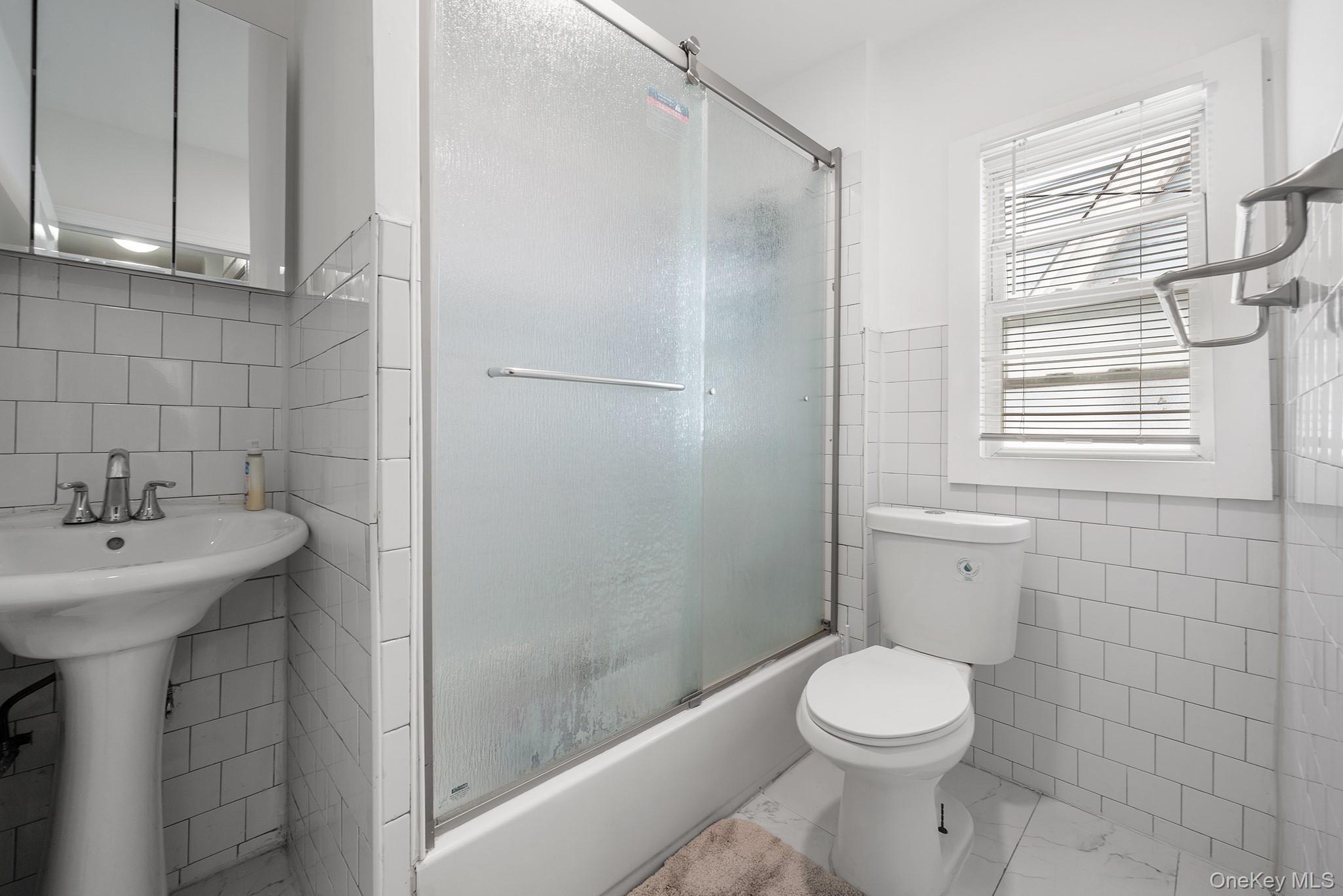 Single Family 200th Street  Queens, NY 11412, MLS-1048969-12
