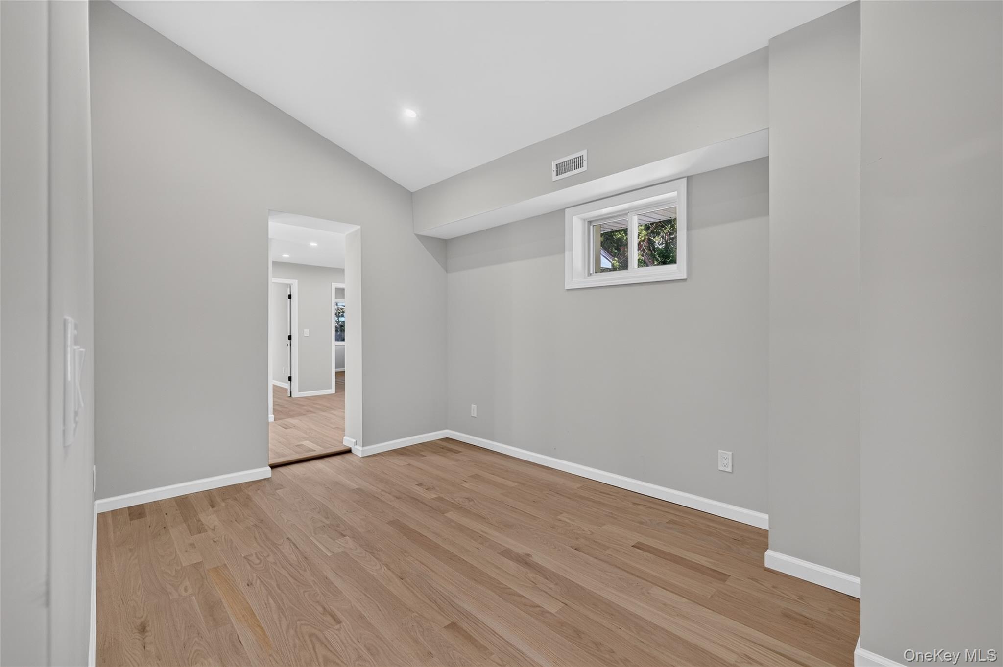 Single Family Rosemary Place Suffolk County, NY 11730, MLS-1048971-16