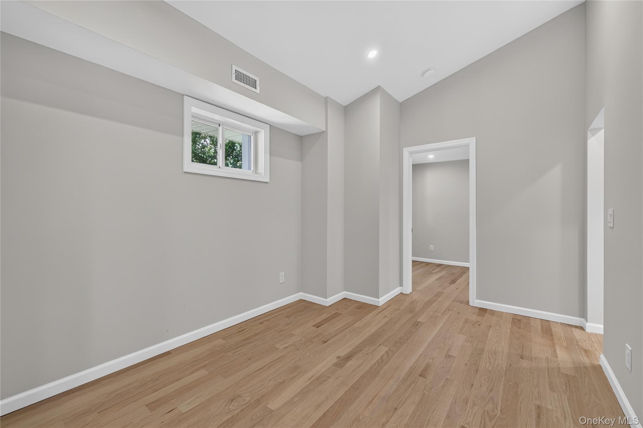 Single Family Rosemary Place Suffolk County, NY 11730, MLS-1048971-17