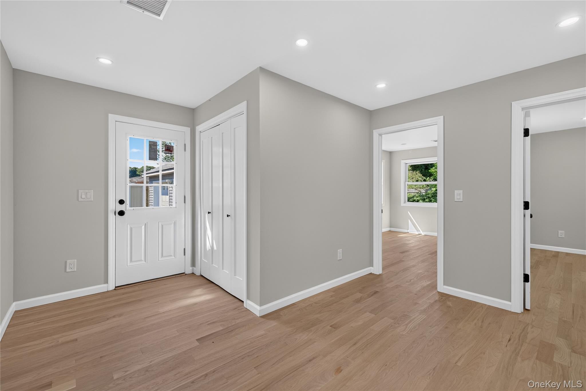 Single Family Rosemary Place Suffolk County, NY 11730, MLS-1048971-19
