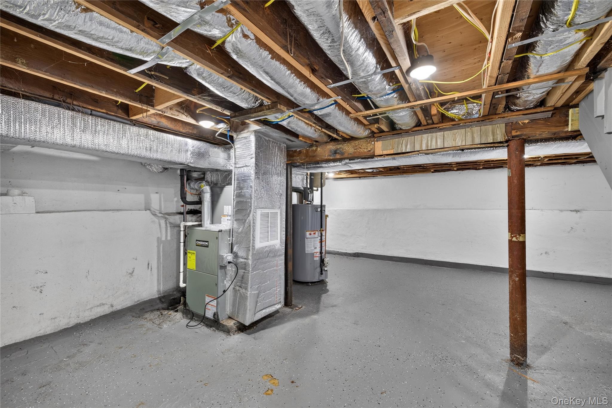 Single Family Rosemary Place Suffolk County, NY 11730, MLS-1048971-29