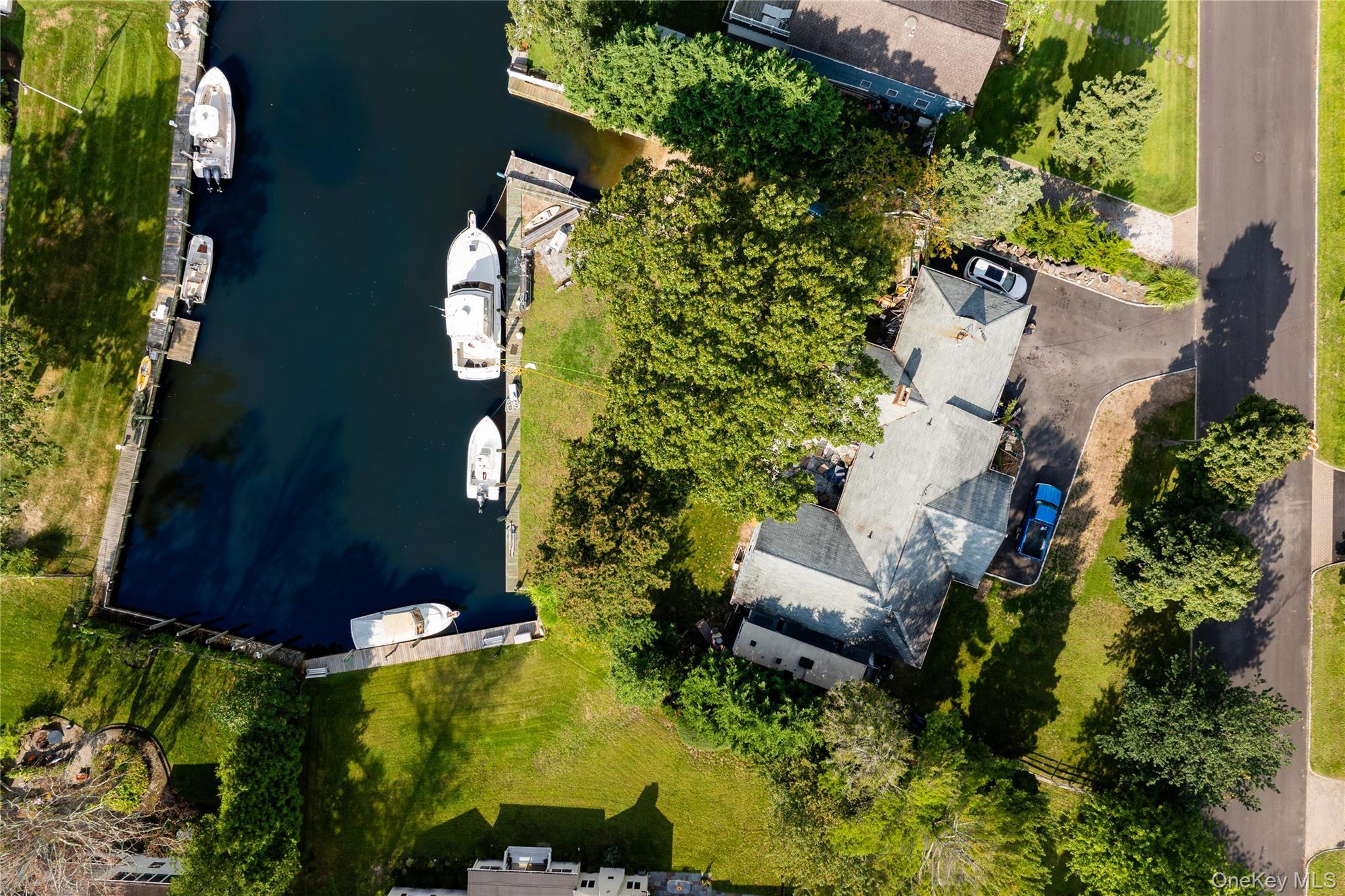 Single Family Gibb Lane Suffolk County, NY 11751, MLS-1048979-2