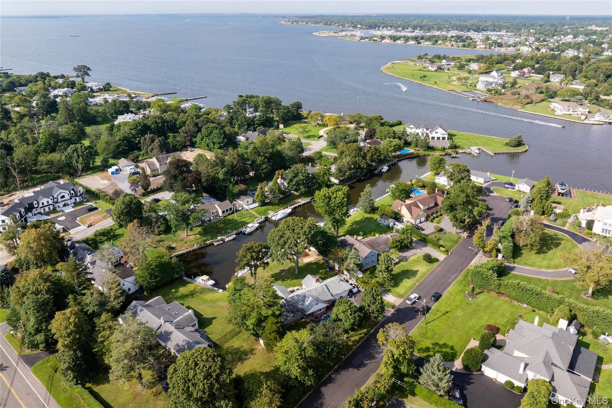 Single Family Gibb Lane Suffolk County, NY 11751, MLS-1048979-5