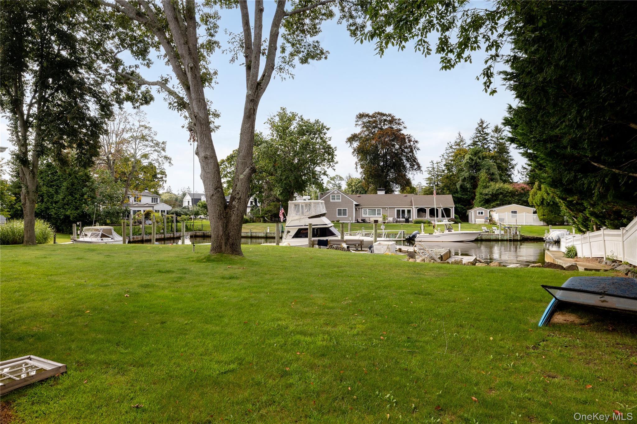 Single Family Gibb Lane Suffolk County, NY 11751, MLS-1048979-8