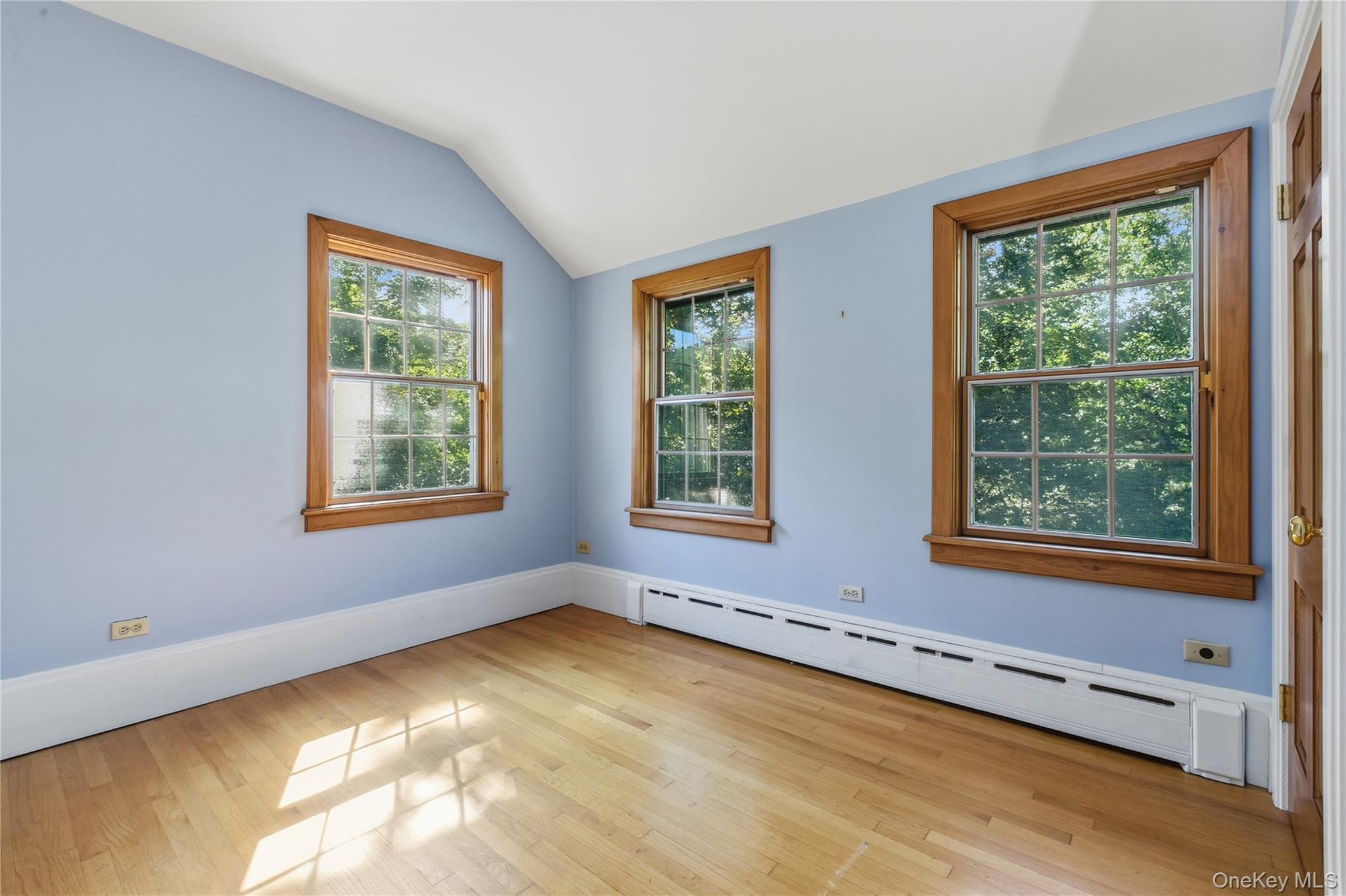 Single Family Glendale Road Westchester County, NY 10562, MLS-1048991-13