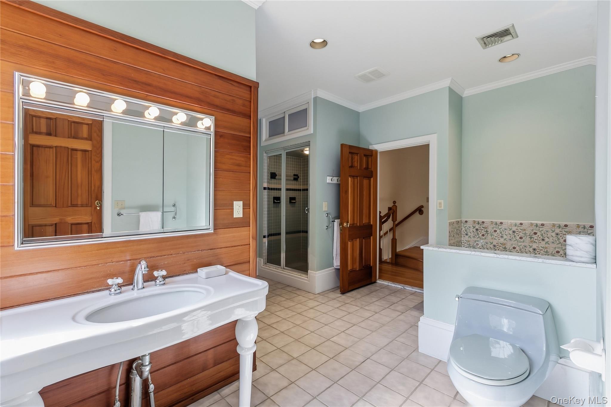 Single Family Glendale Road Westchester County, NY 10562, MLS-1048991-16