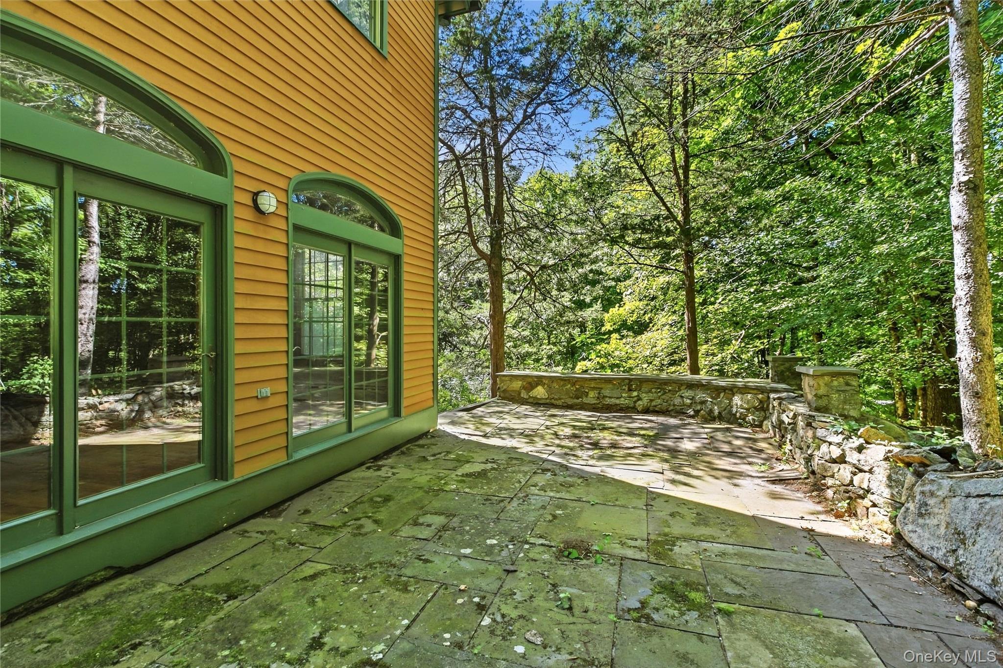 Single Family Glendale Road Westchester County, NY 10562, MLS-1048991-19