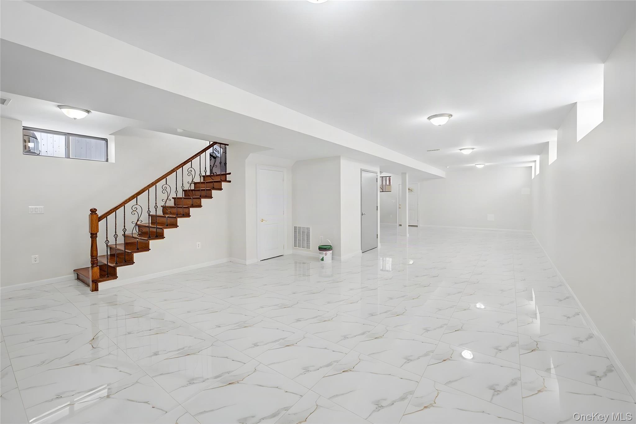 Single Family 197th Street Queens, NY 11365, MLS-1049017-21