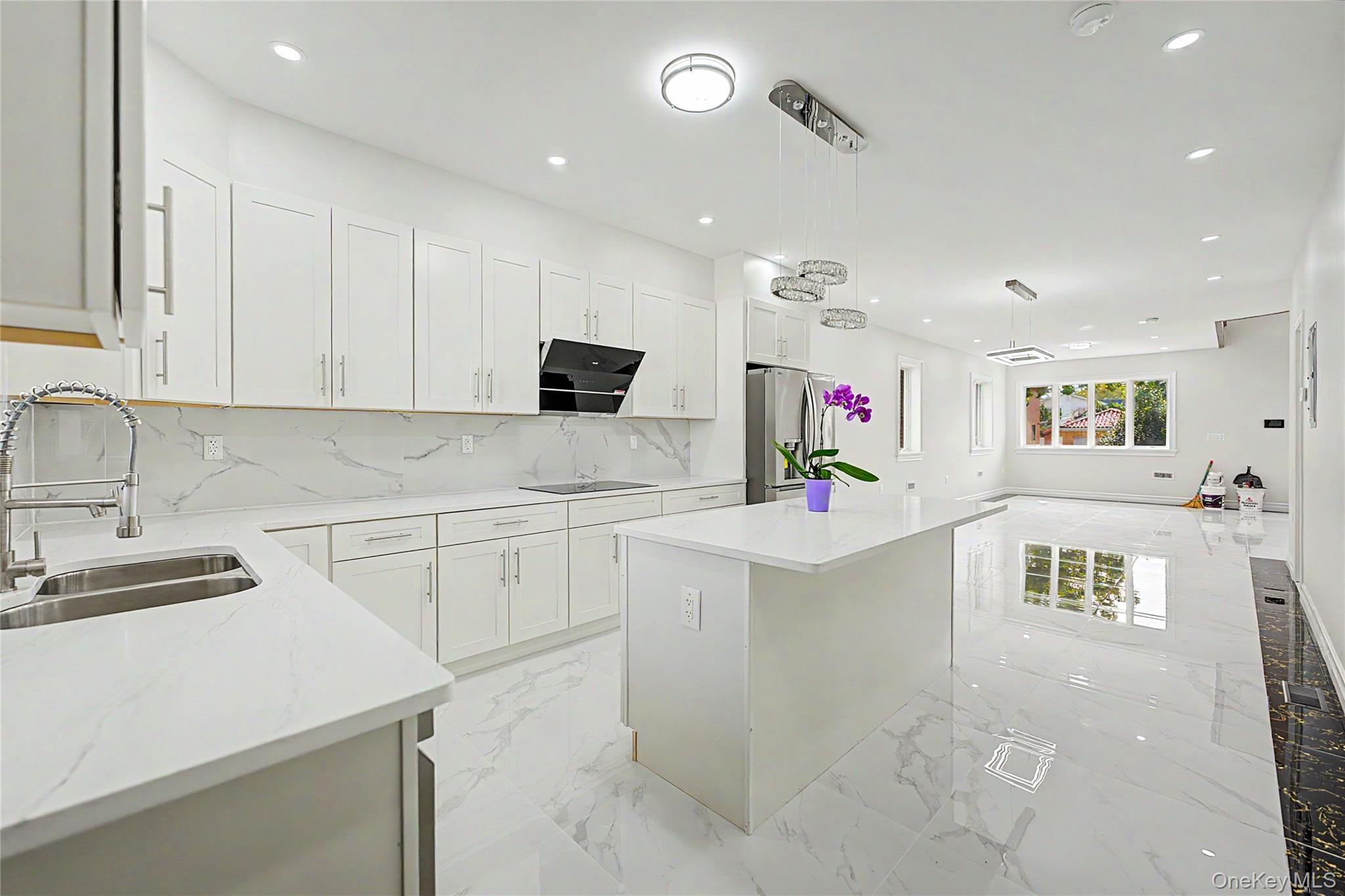 Single Family 197th Street Queens, NY 11365, MLS-1049017-5