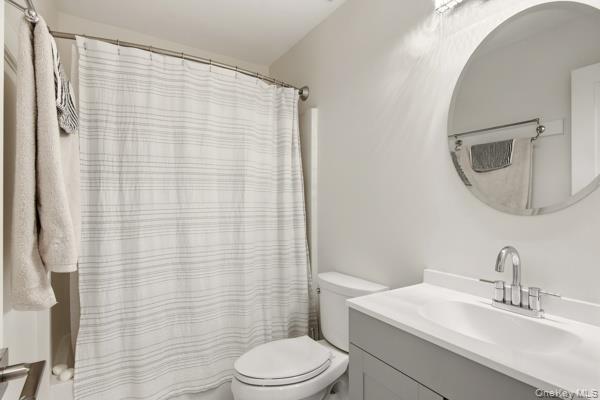 Single Family Old Neck Court Suffolk County, NY 11949, MLS-1049019-15