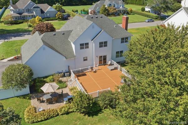 Single Family Old Neck Court Suffolk County, NY 11949, MLS-1049019-25