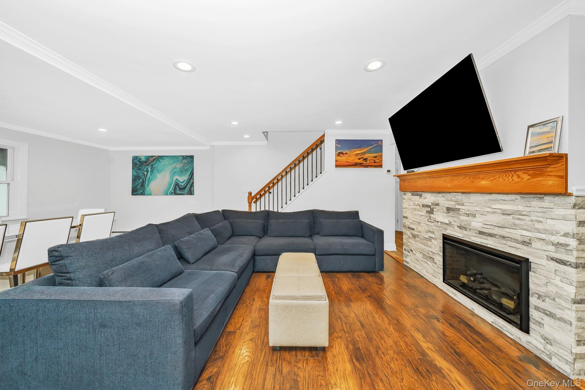Single Family Squirrel Lane  Nassau County, NY 11756, MLS-1049029-11