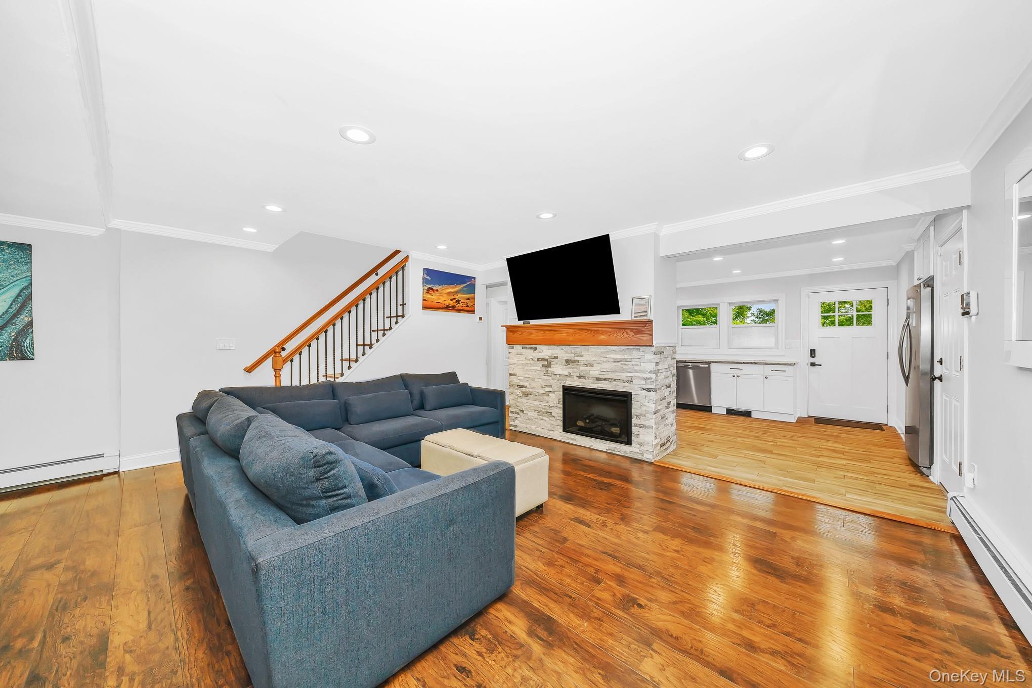 Single Family Squirrel Lane  Nassau County, NY 11756, MLS-1049029-12