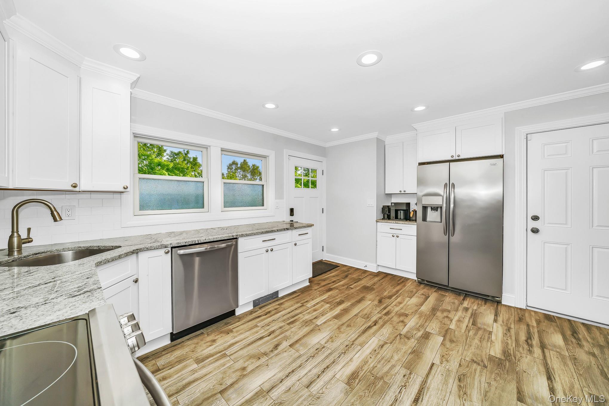 Single Family Squirrel Lane  Nassau County, NY 11756, MLS-1049029-5