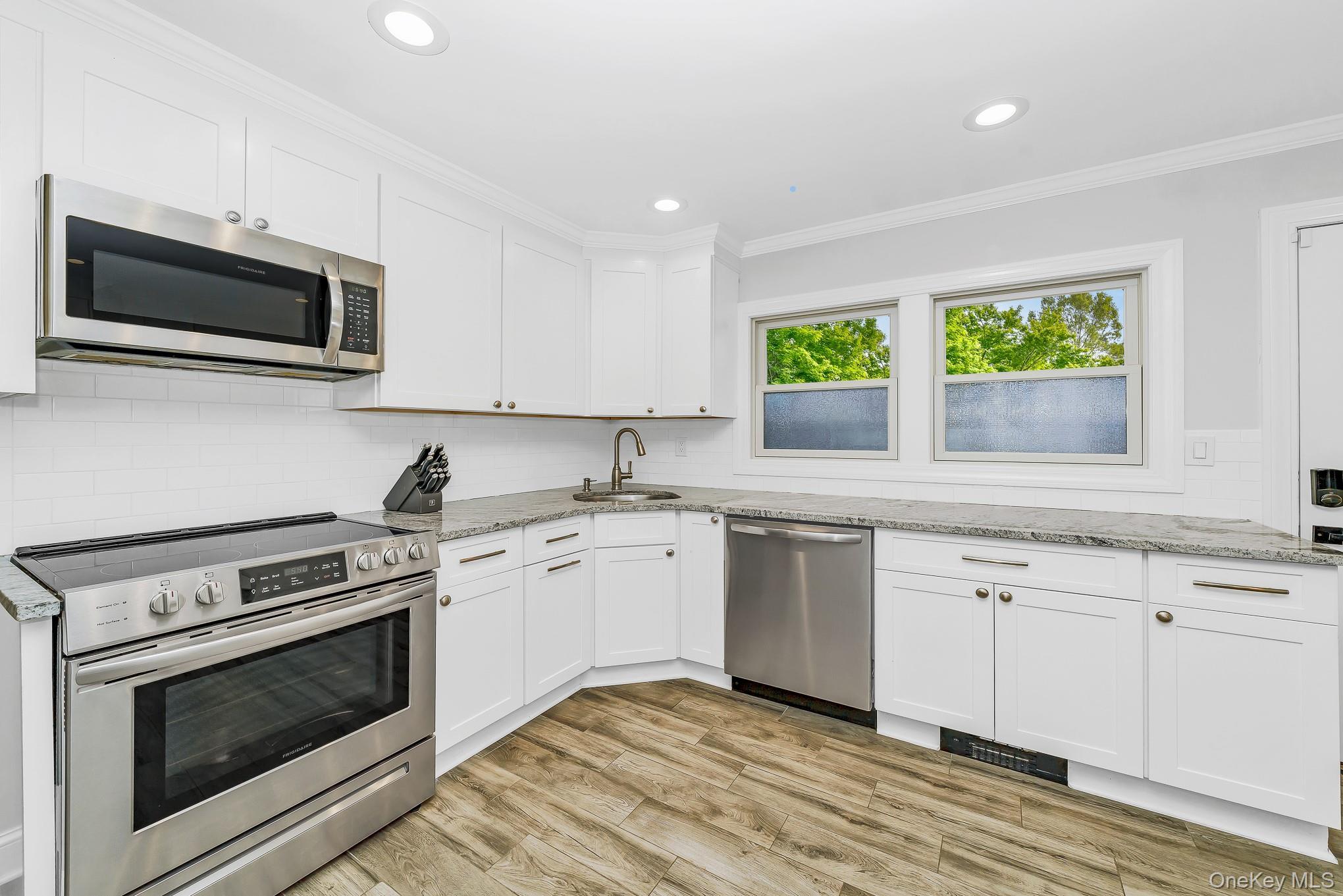 Single Family Squirrel Lane  Nassau County, NY 11756, MLS-1049029-7