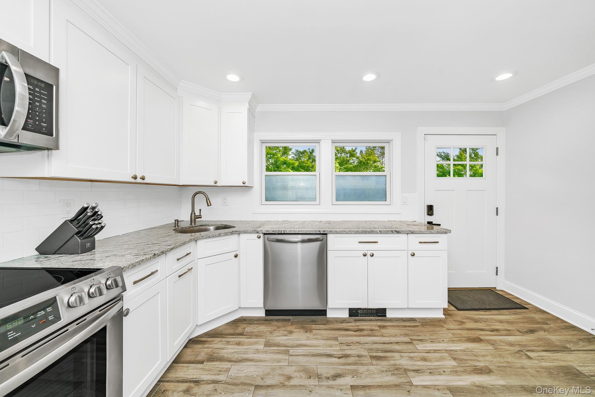 Single Family Squirrel Lane  Nassau County, NY 11756, MLS-1049029-8