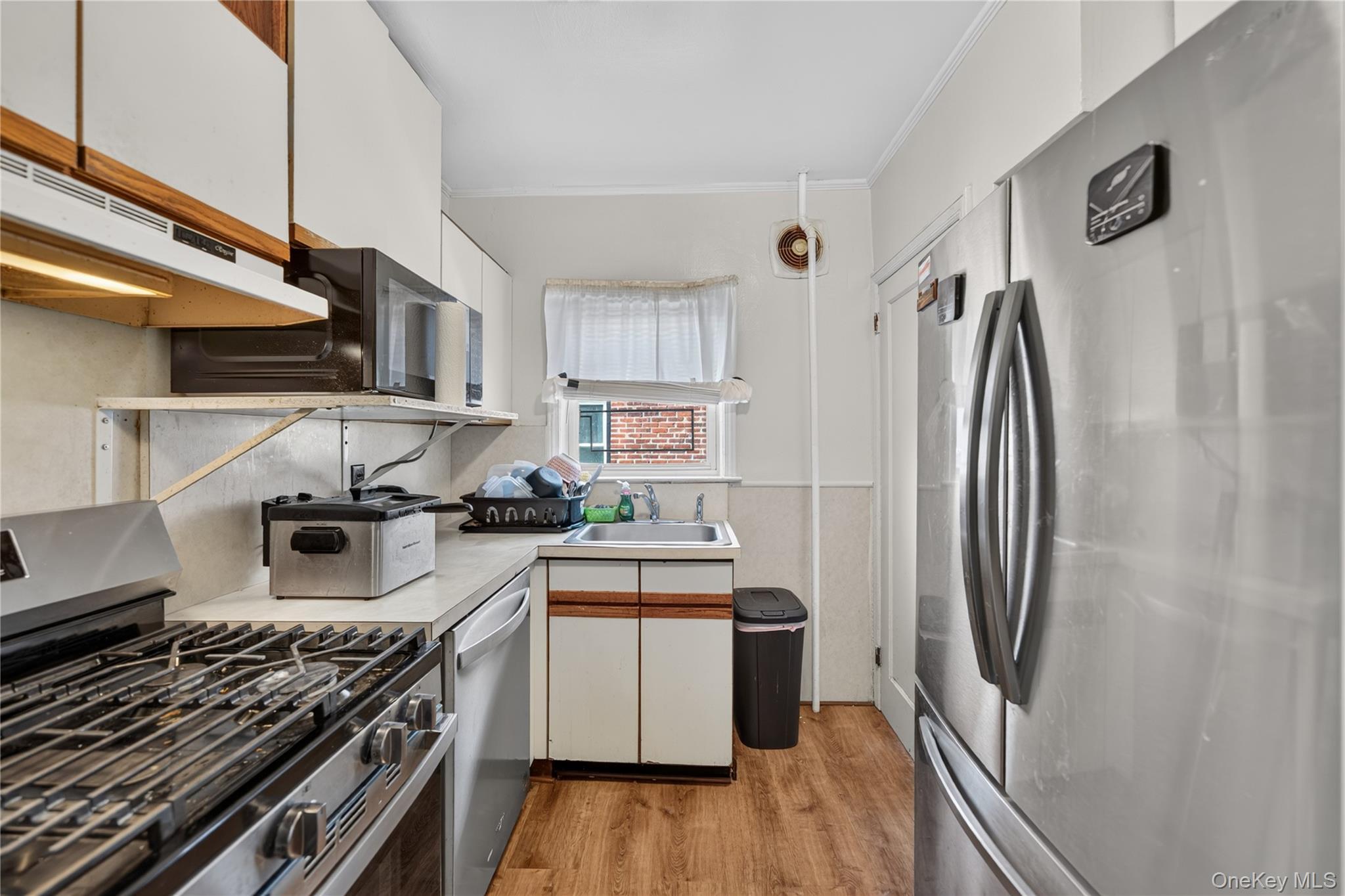 Single Family 235th Street  Queens, NY 11422, MLS-1049033-10