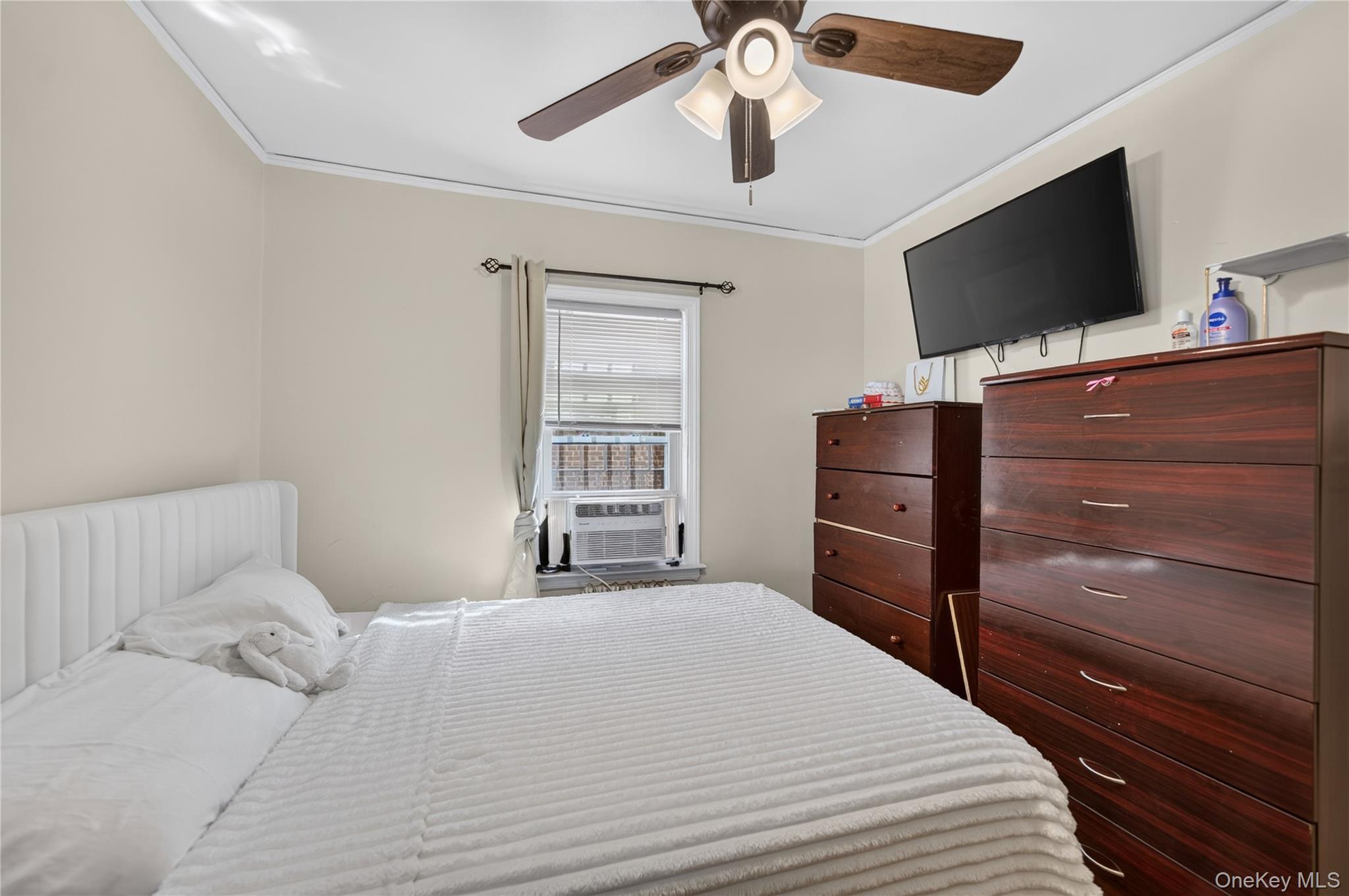 Single Family 235th Street  Queens, NY 11422, MLS-1049033-20