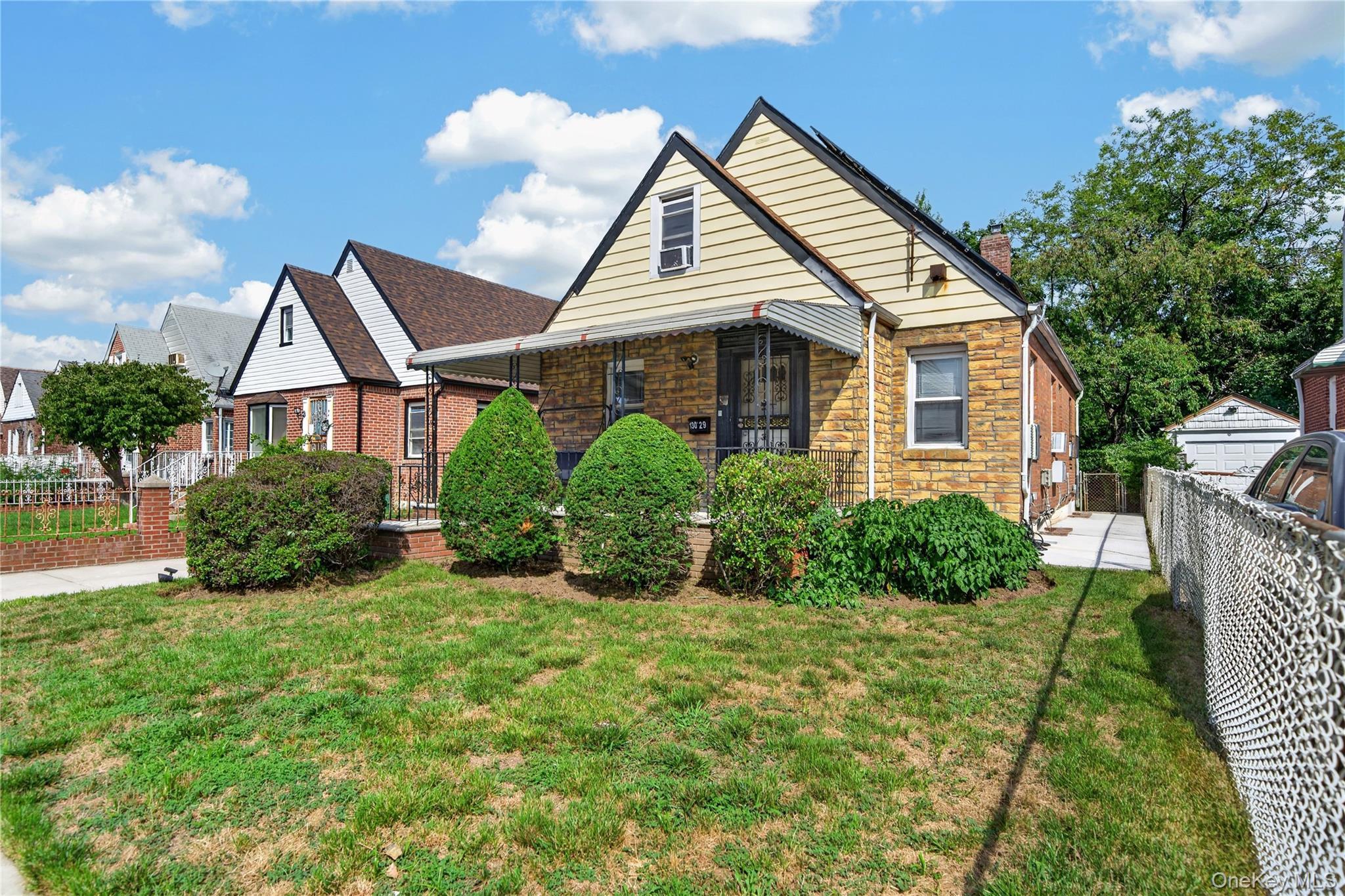 Single Family 235th Street  Queens, NY 11422, MLS-1049033-3
