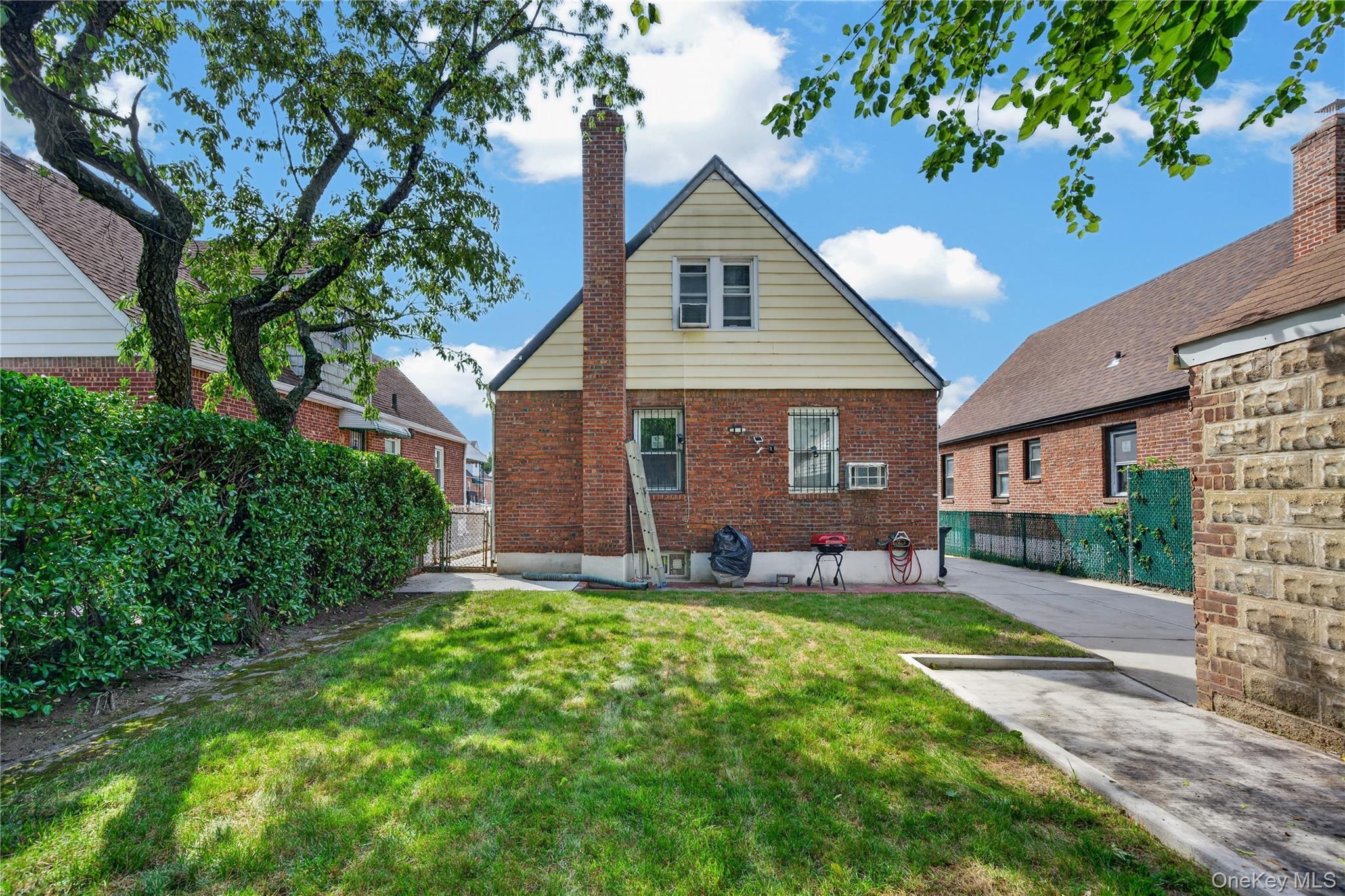 Single Family 235th Street  Queens, NY 11422, MLS-1049033-7