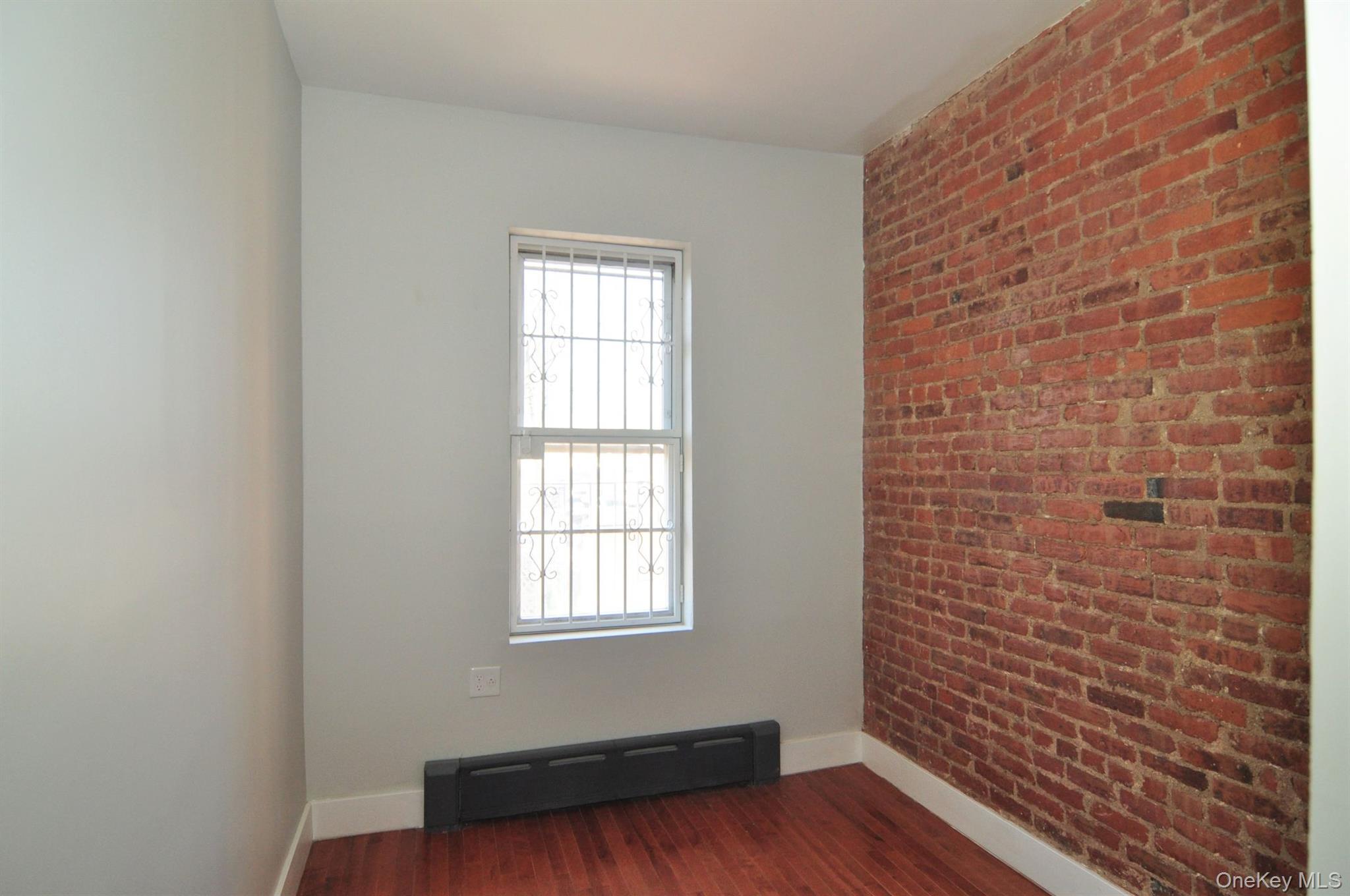 Single Family E 188th Street  Bronx, NY 10458, MLS-1049044-8