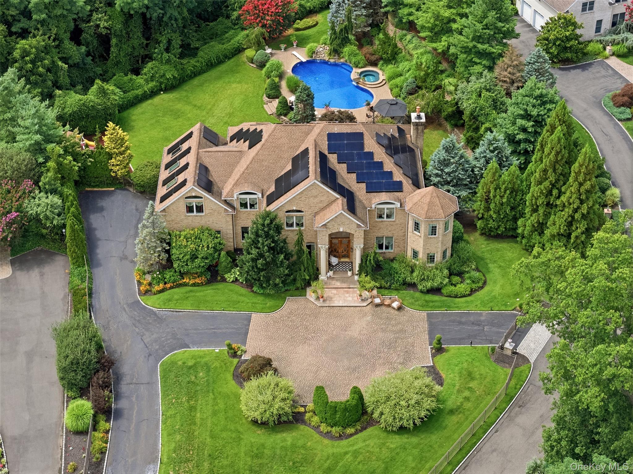 Single Family Peppermill Lane  Suffolk County, NY 11746, MLS-1049045-2