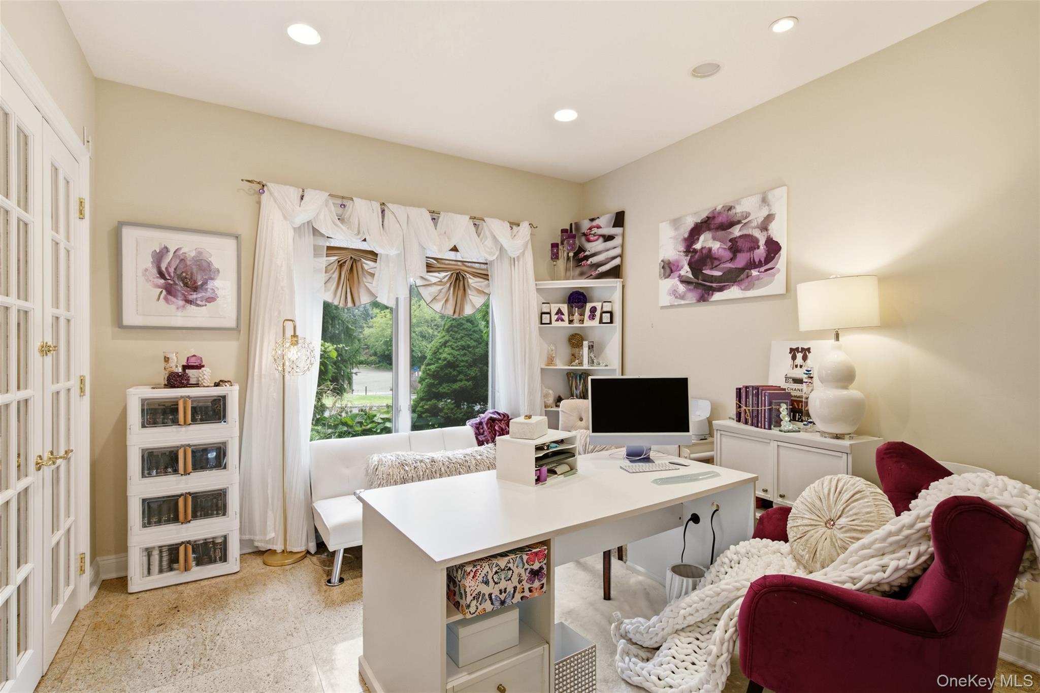 Single Family Peppermill Lane  Suffolk County, NY 11746, MLS-1049045-23