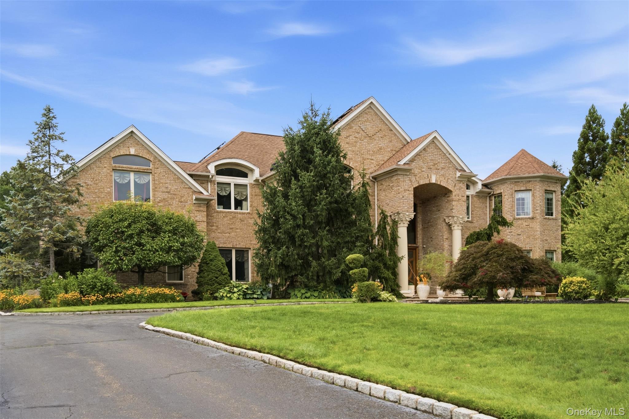 Single Family Peppermill Lane  Suffolk County, NY 11746, MLS-1049045-3